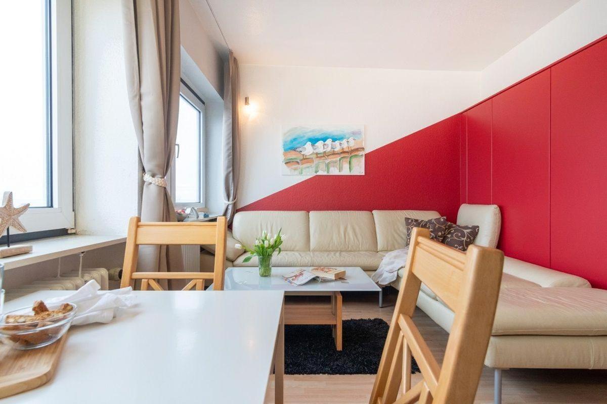Strandhotel-Heiligenhafen-Wohnung-317-Seestern-Typ-II view 5
