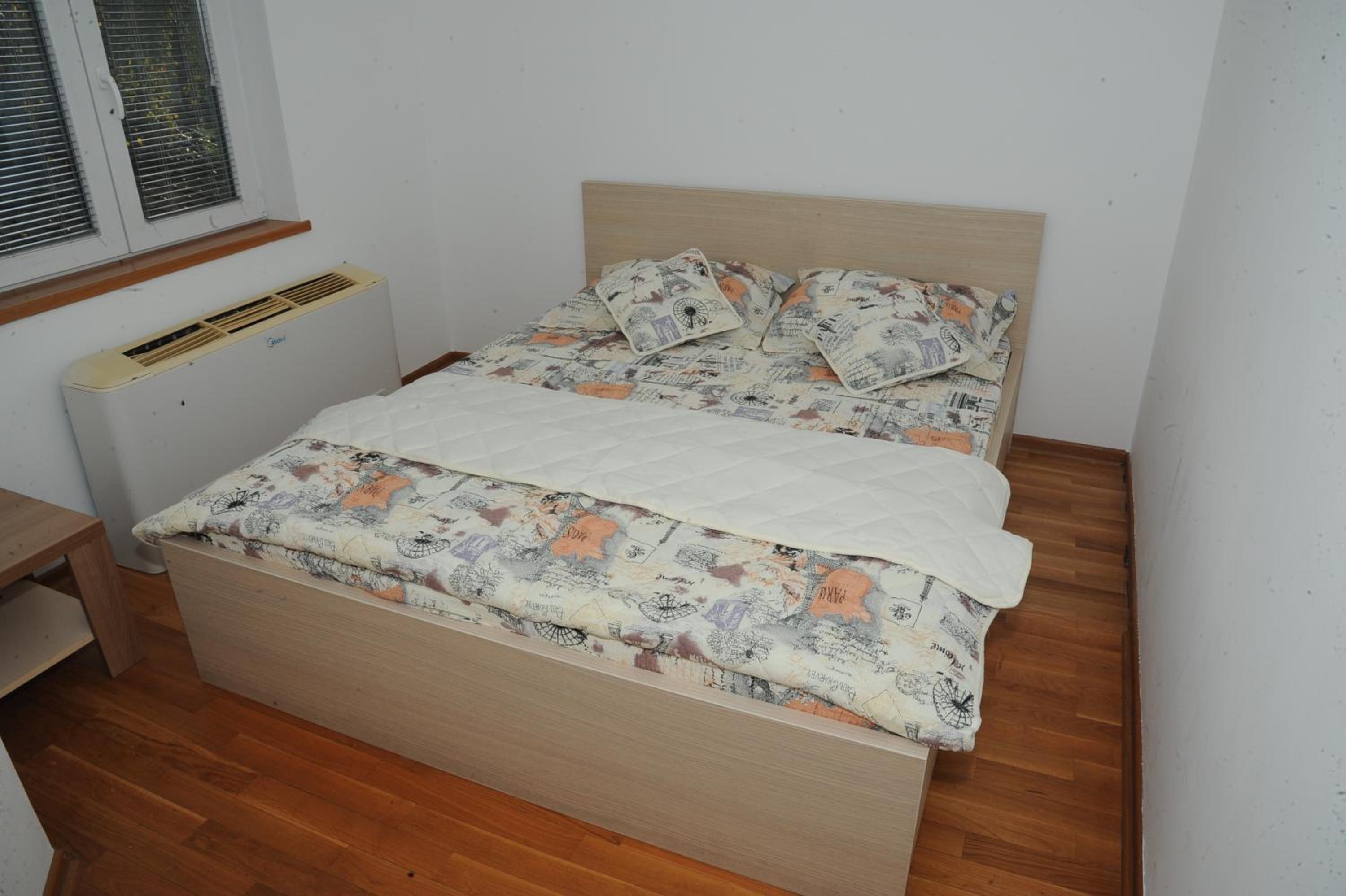Photo 32