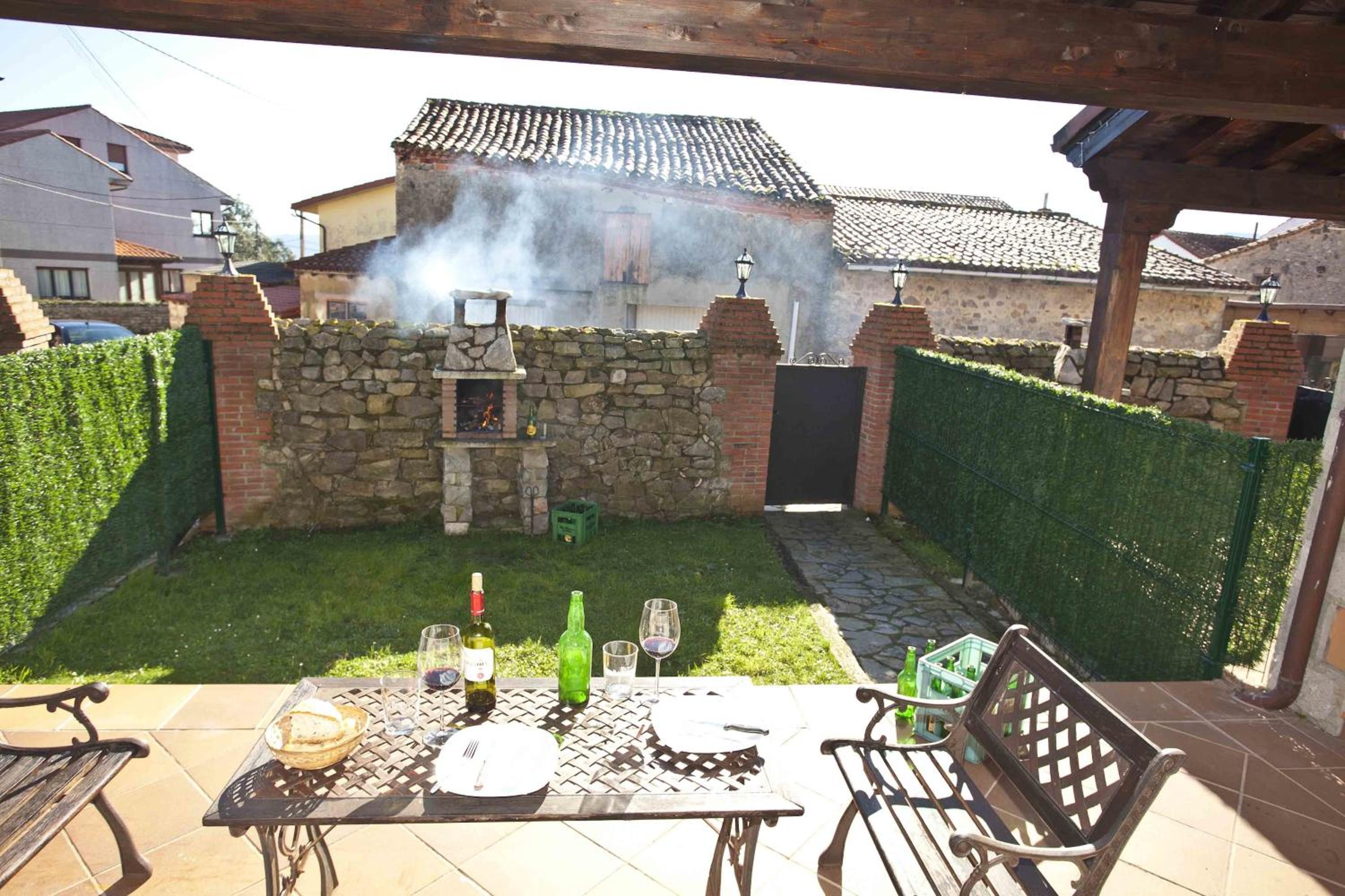 Las Cabañas de Pimiango view 2