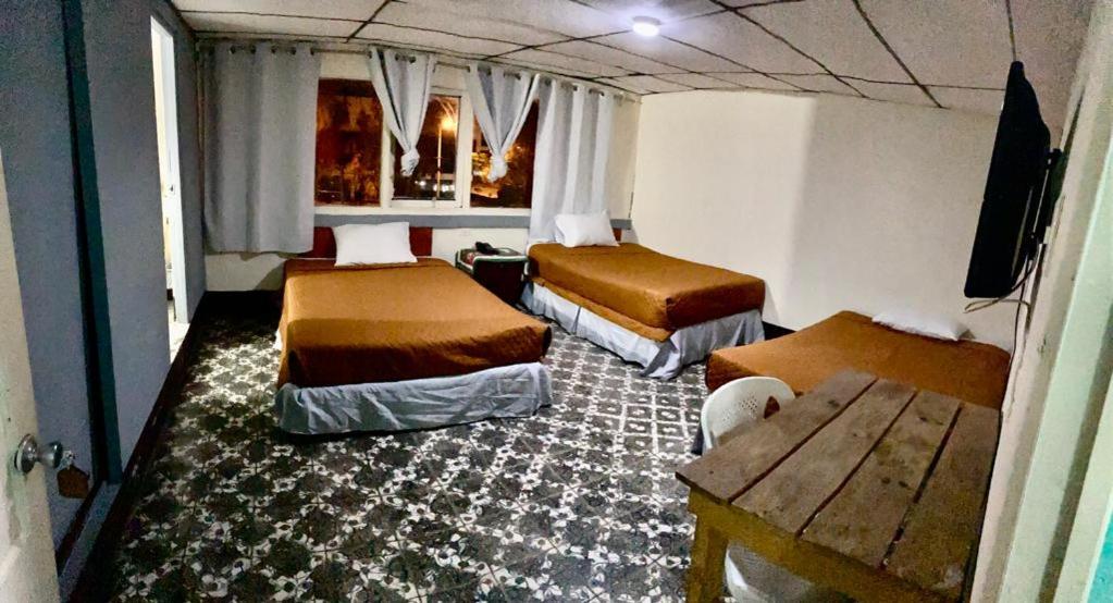Hotel Mayesstic