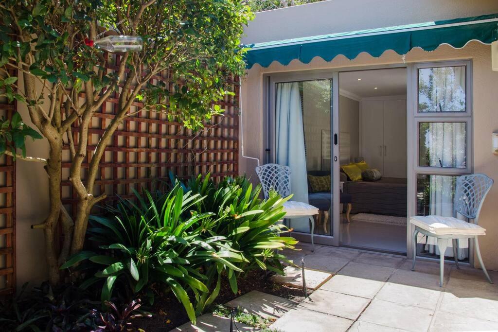 Echo garden apartment in Camps Bay view 5