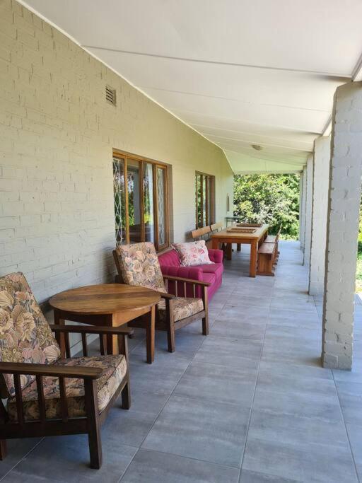 Burnbrae Farmhouse (6 b/rooms with pool) view 3