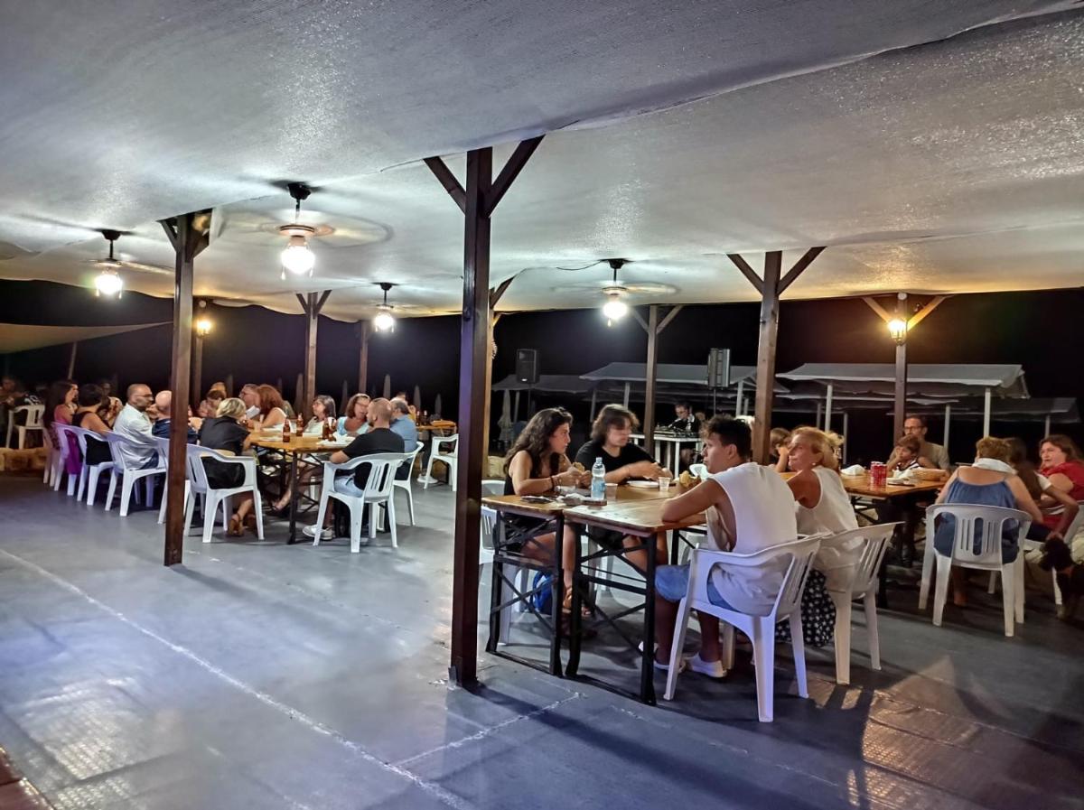 restaurant