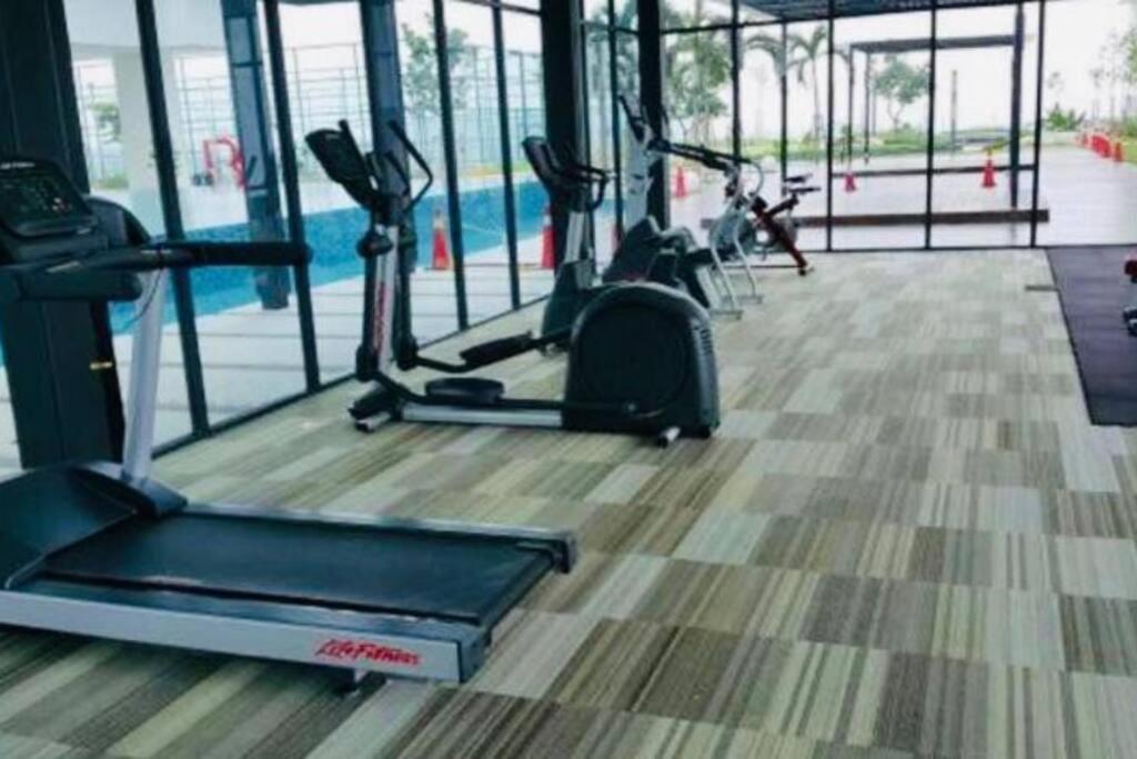 C 1-5 Pax Cozy home Studio 3Bed WIFI&TV Trefoil Setia Alam SCCC photo 7