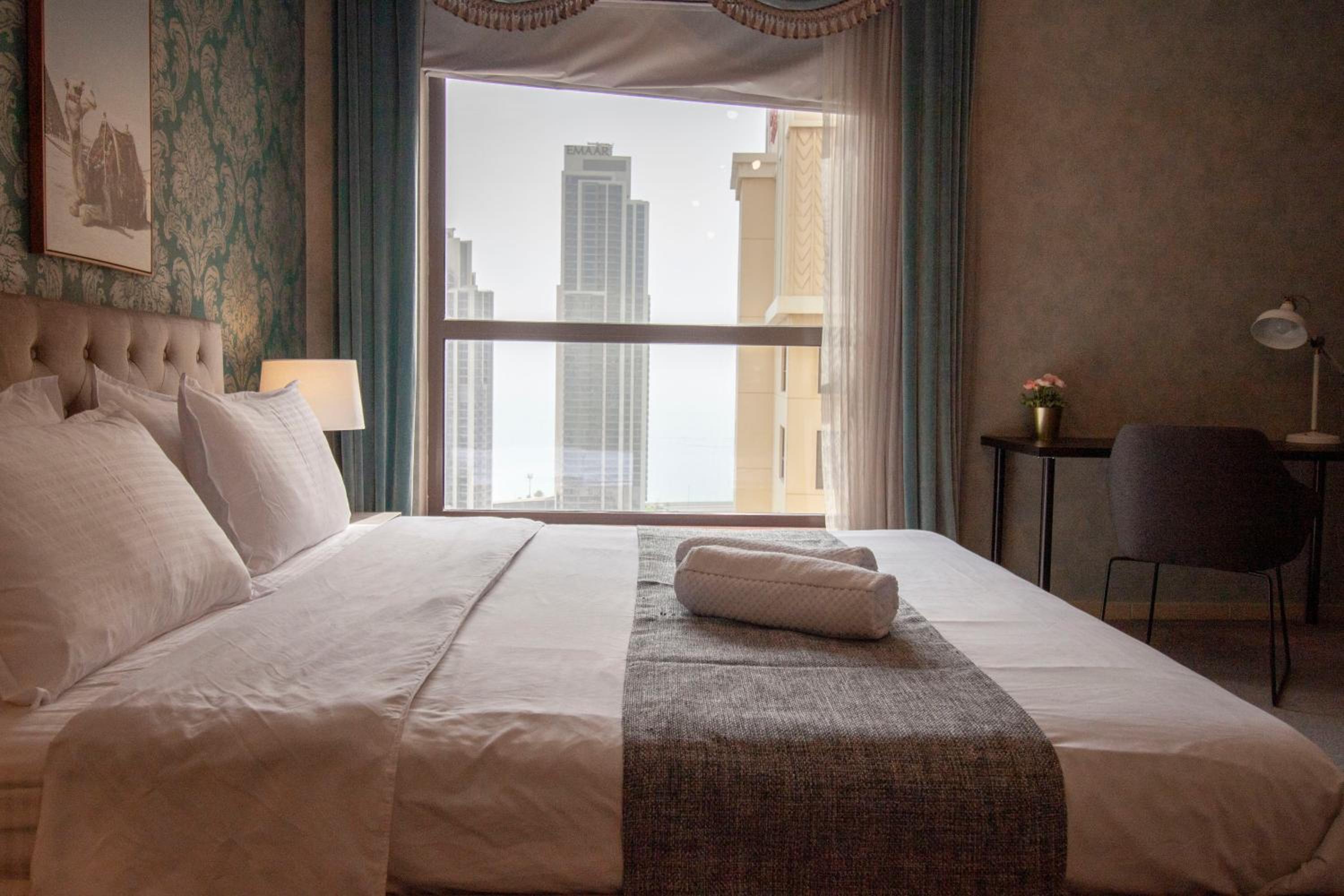 La Buena Vida Holiday Homes - Beach front very spacious, luxe and modern 3 bedroom with full kitchen in JBR , 3 min to the JBR beach Dubai Marina and Tram 