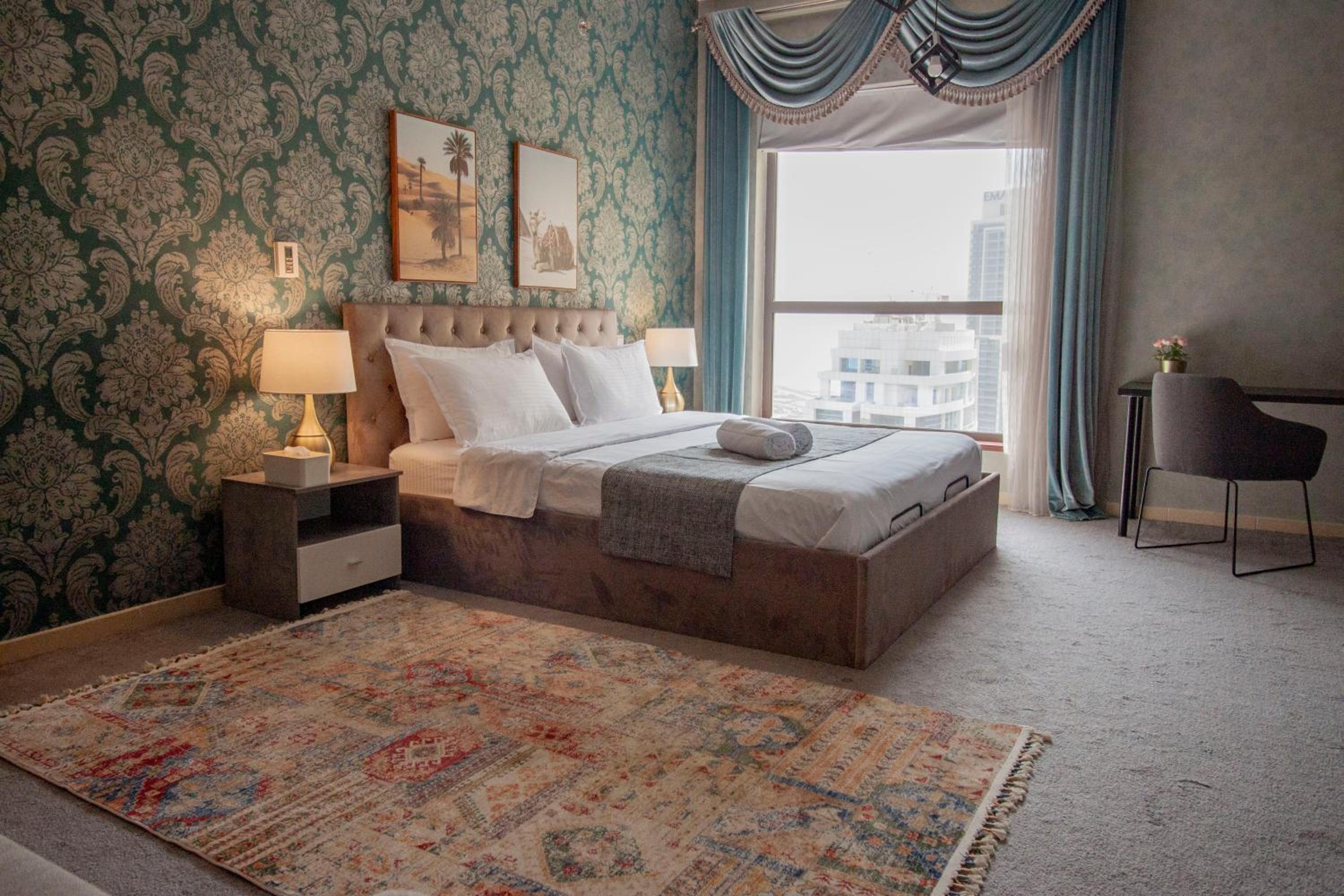 La Buena Vida Holiday Homes - Beach front very spacious, luxe and modern 3 bedroom with full kitchen in JBR , 3 min to the JBR beach Dubai Marina and Tram 