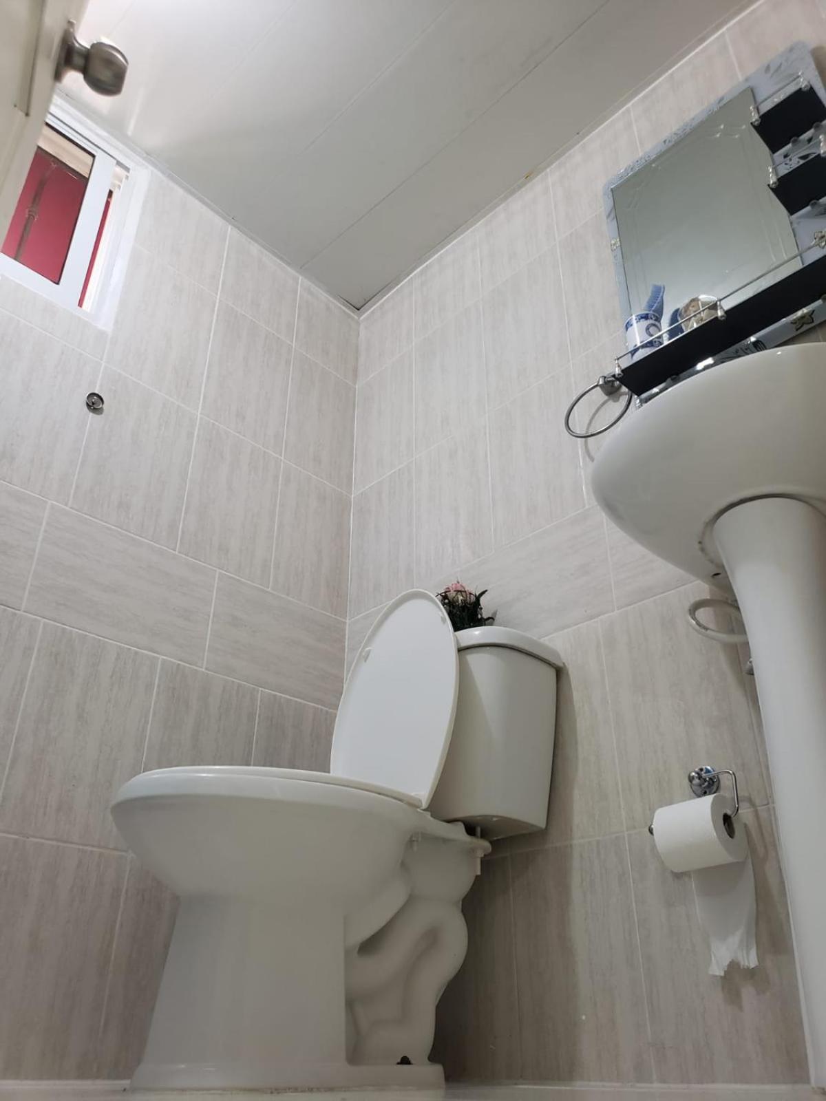 Hermoso Apartamento Carmen Renata III a 10 minutos de Embajada Americana - Photo 4