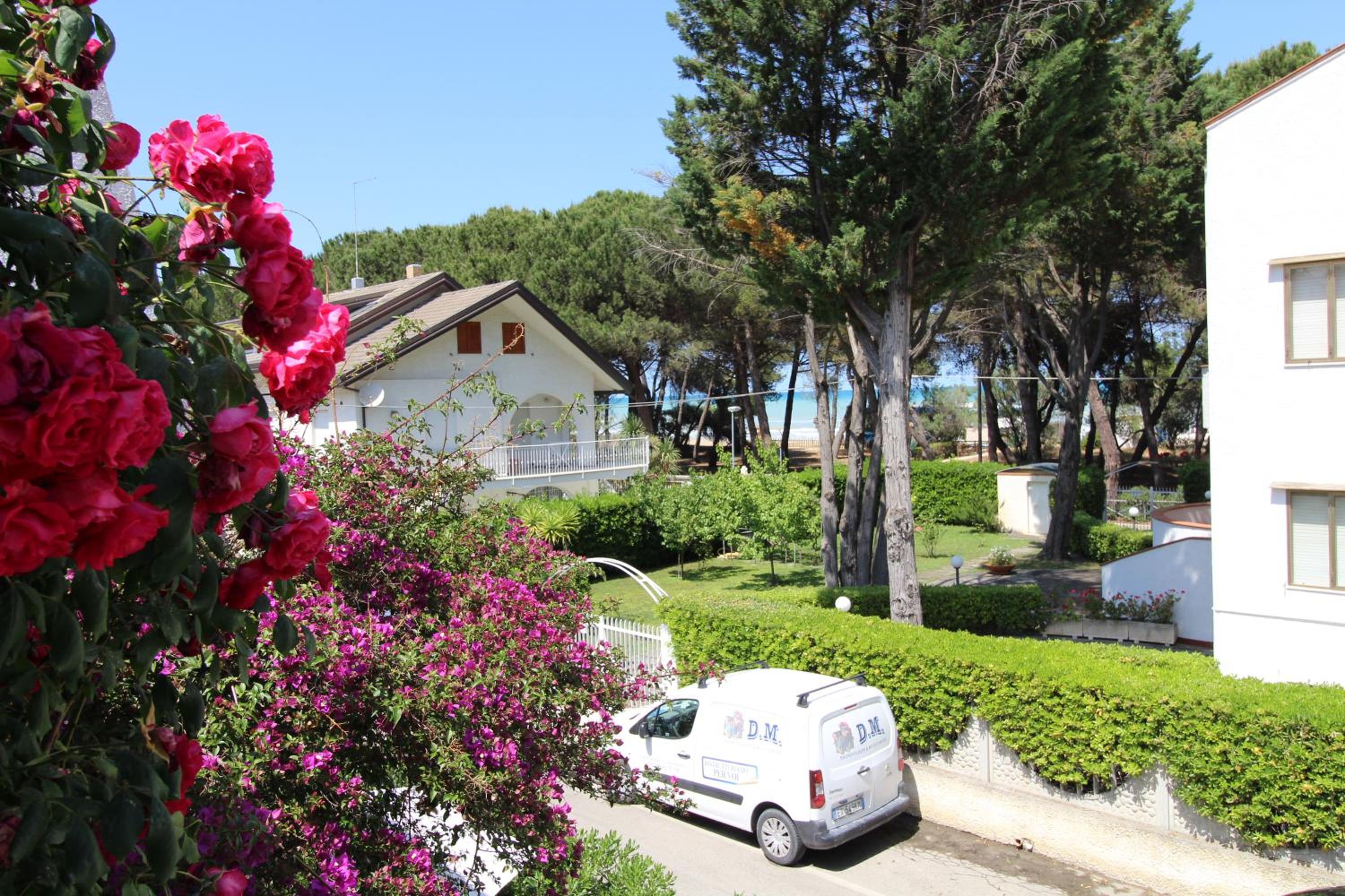 VILLINO IL GIGLIO view 2