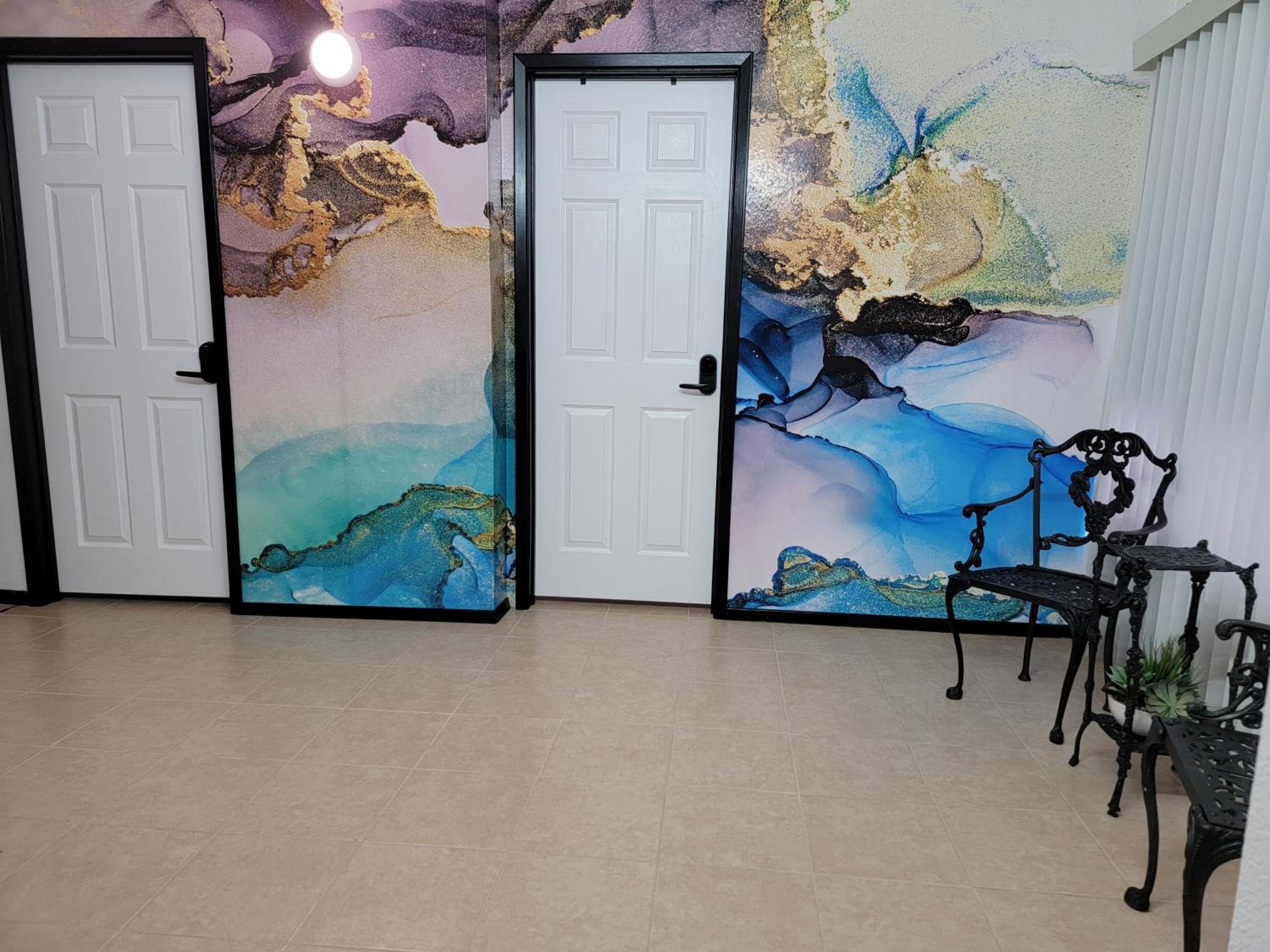 Orangewood  51Ave Homestay - Not a Hotel - Property Image 3