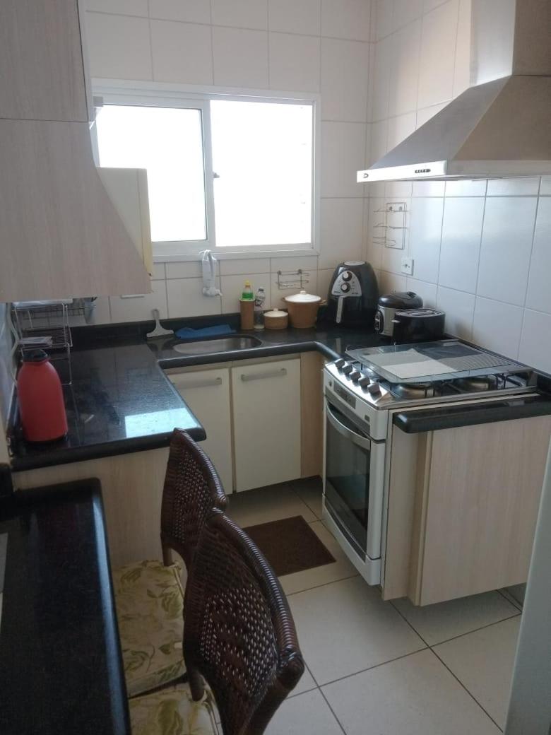 APARTAMENTO TOTALMENTE DE FRENTE AO MAR EM PRAIA GRANDE SP