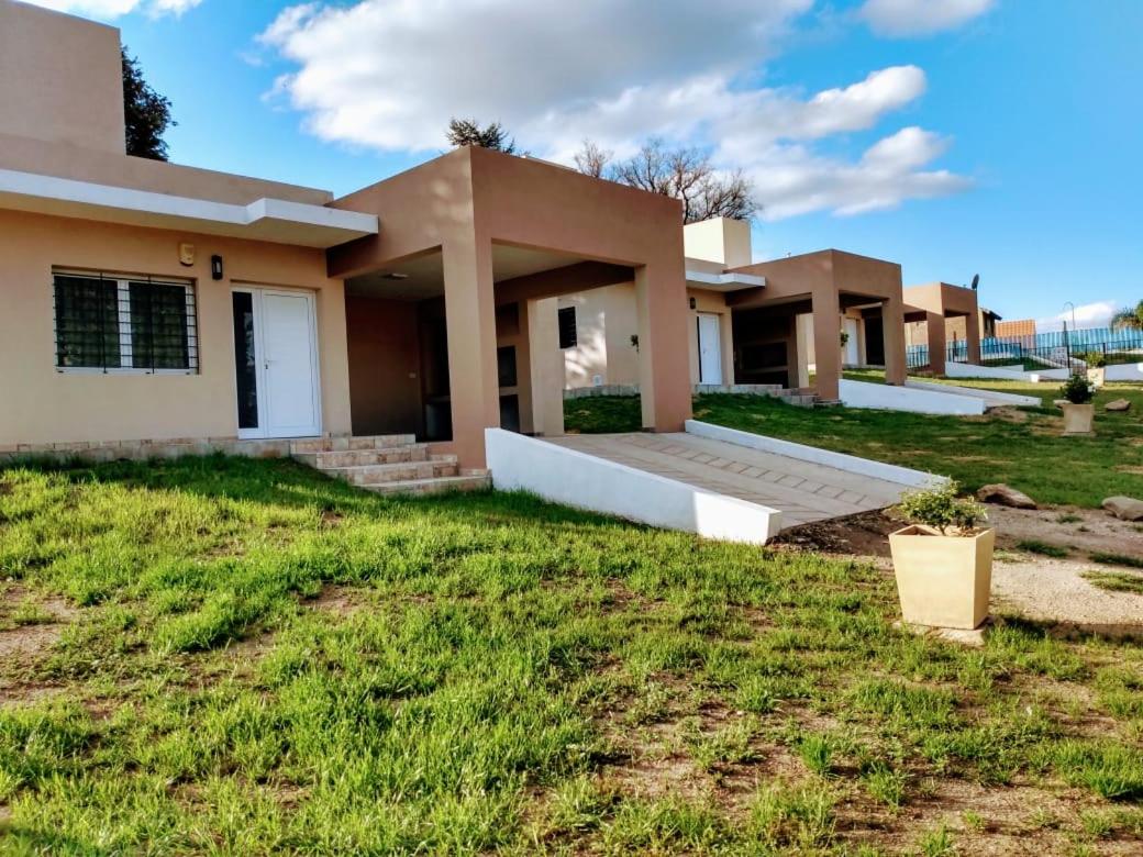 CABAÑAS TITO
