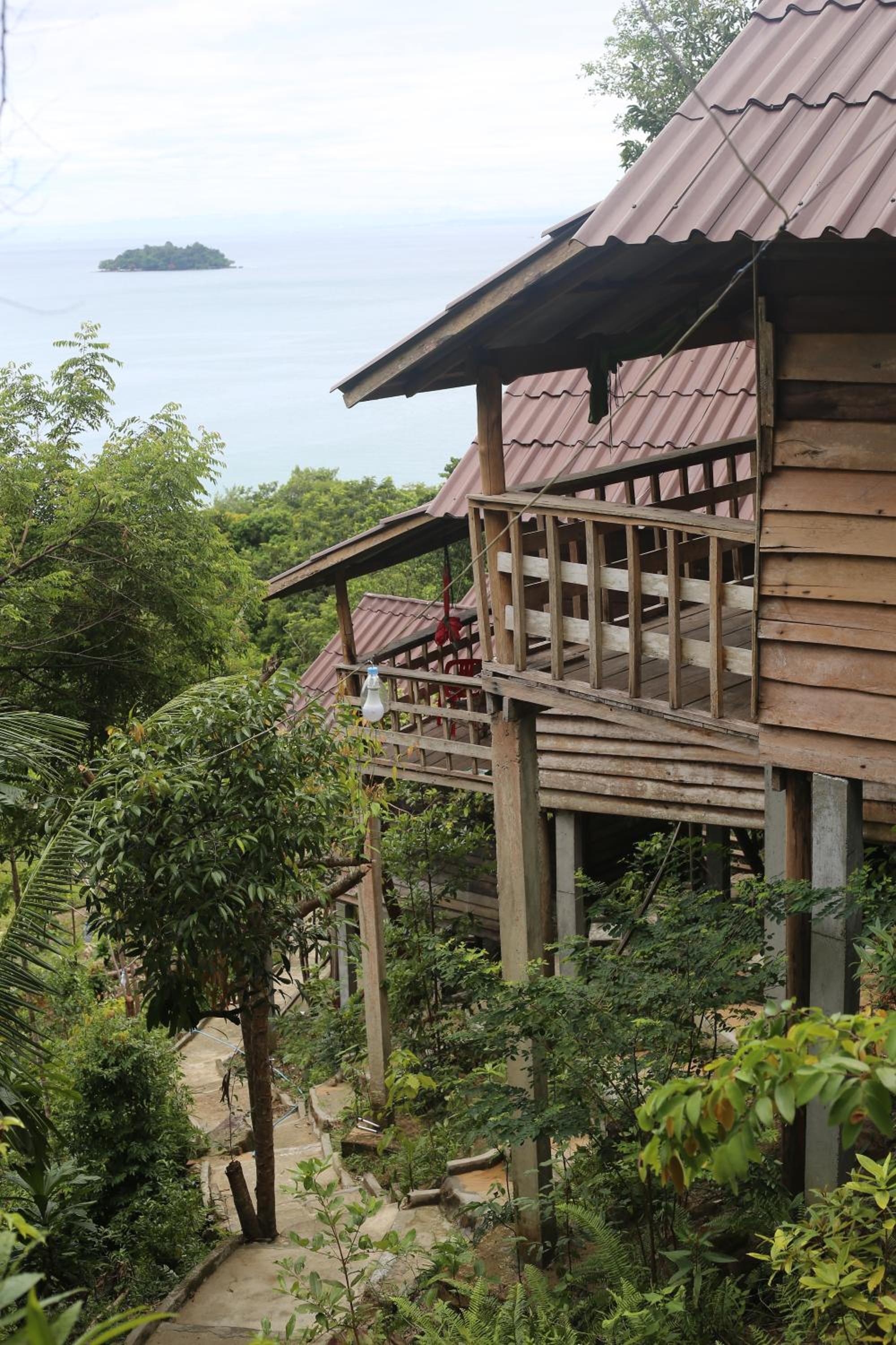 Kohrong Sea Views Bungalows view 2