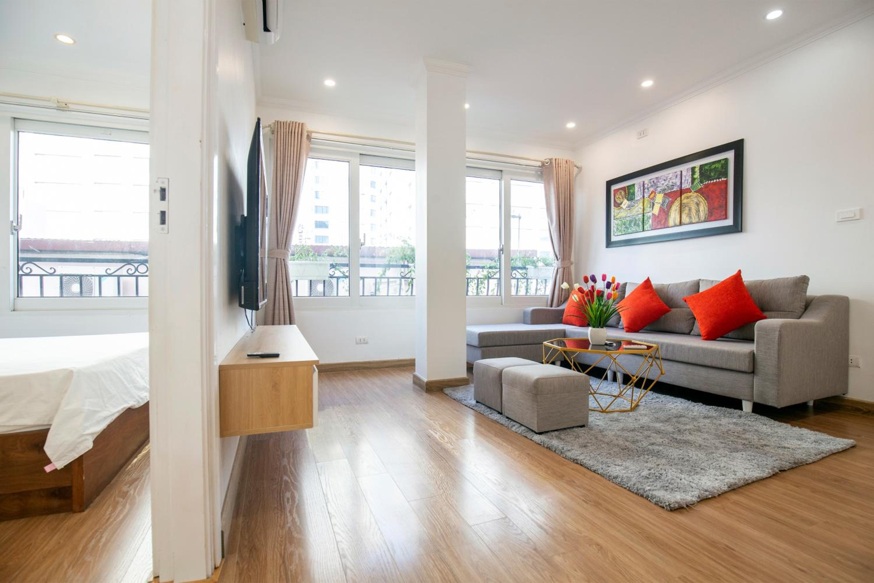 Sumitomo Tower-1 Bed Apartment & Hotel