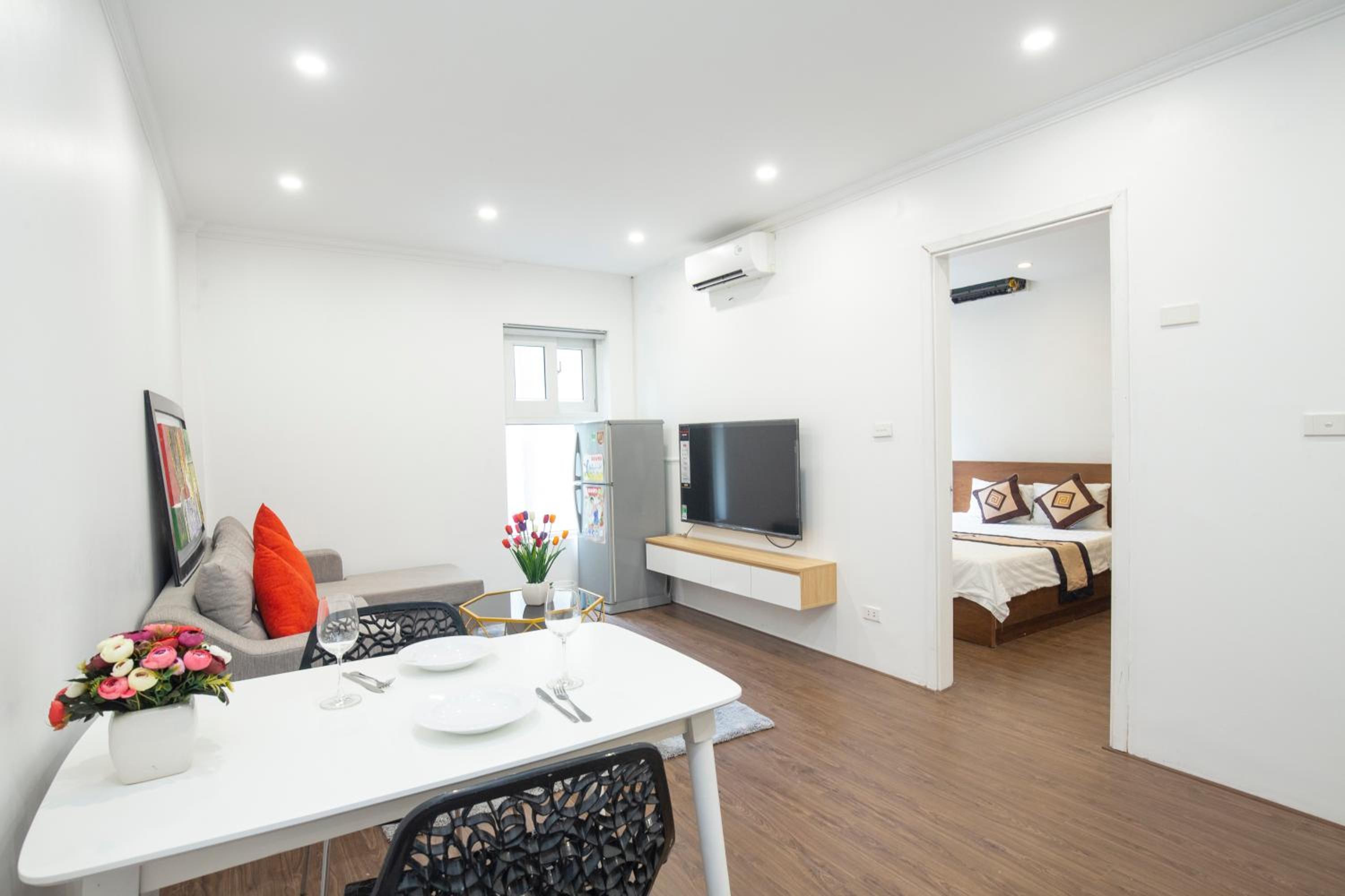 Sumitomo Tower-1 Bed Apartment & Hotel