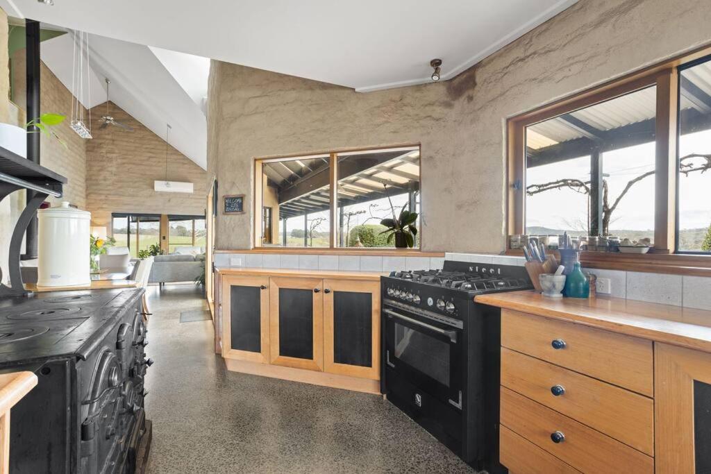275 Zig Zag - Stunning country property with amazing views