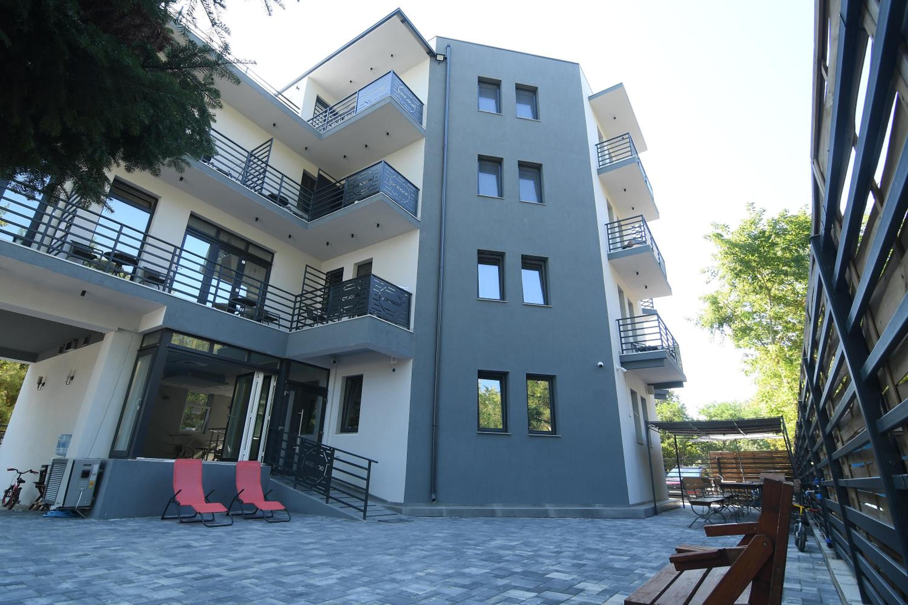 Octogon view 4