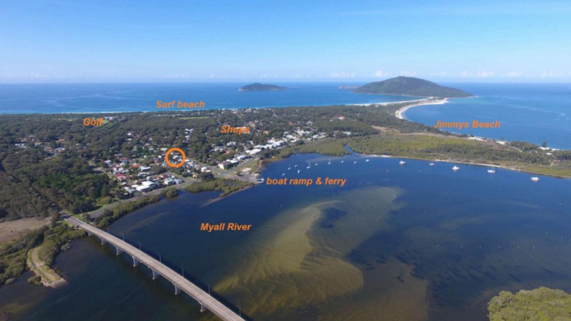 Lindyloo 13 Binda St, Hawks Nest