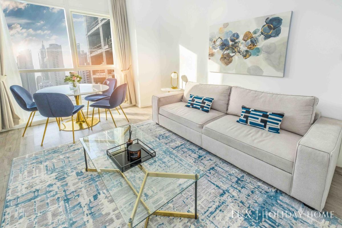 LUX - The Ultimate Lake View Residence