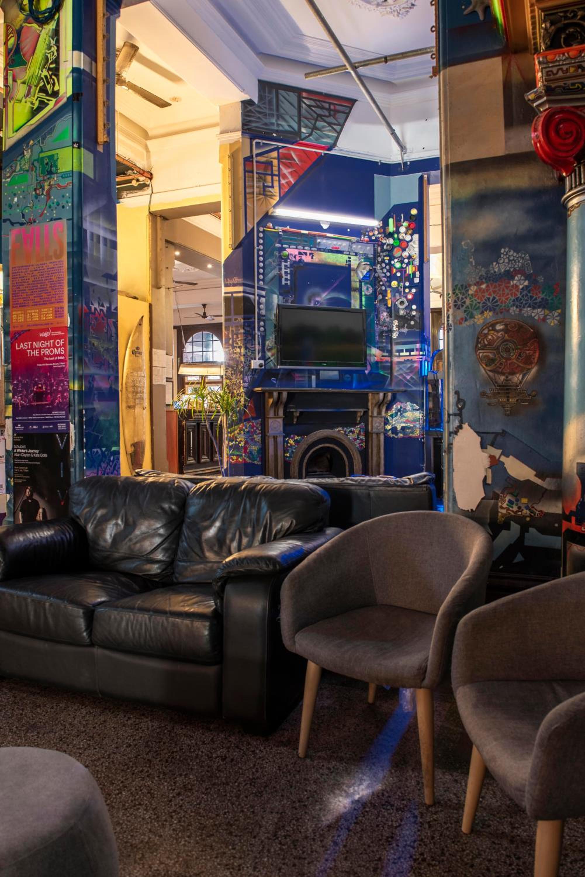 Sundancer Backpackers Hostel