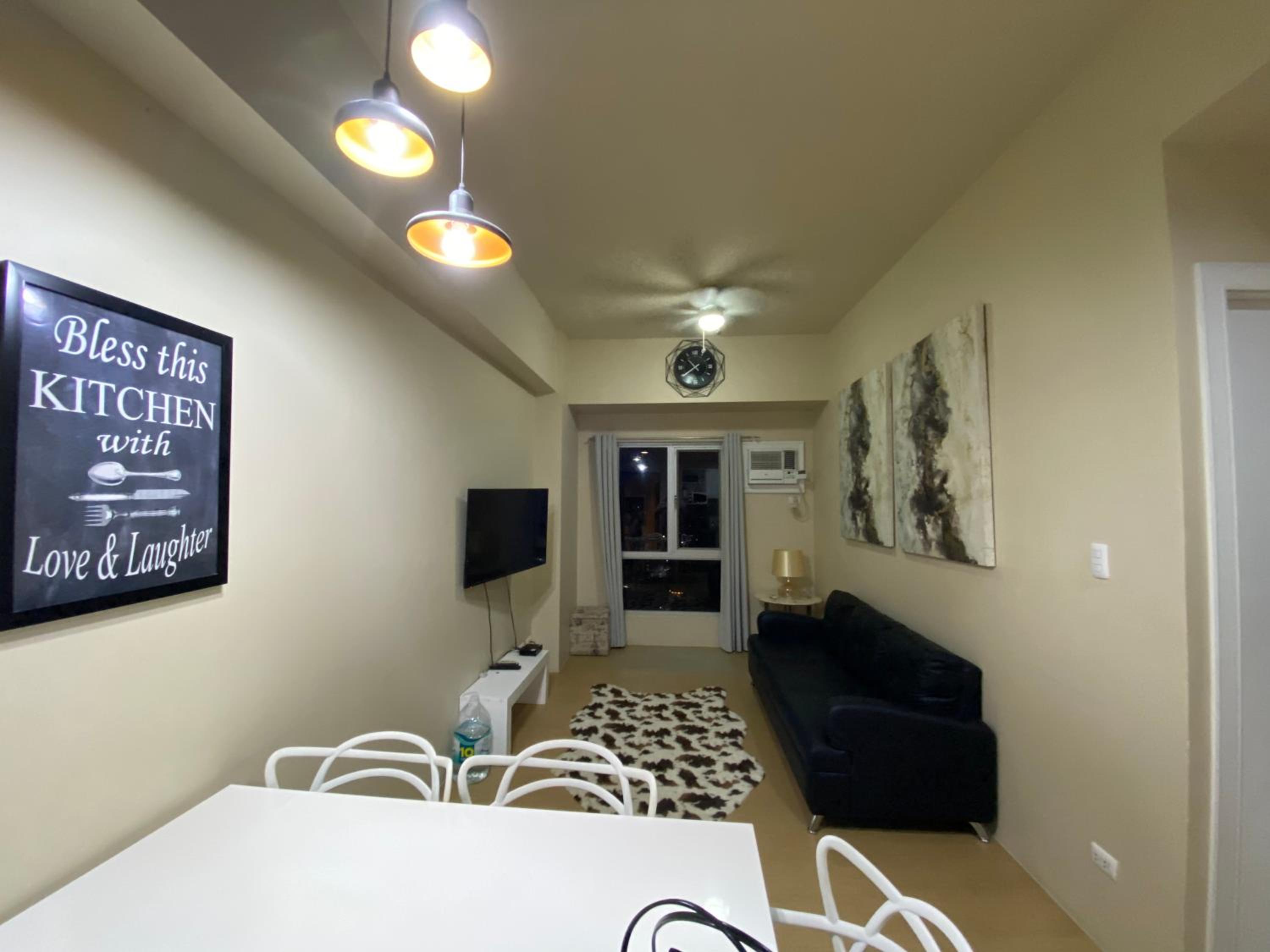 Corner 1 Bedroom Unit at Centrio Tower view 5