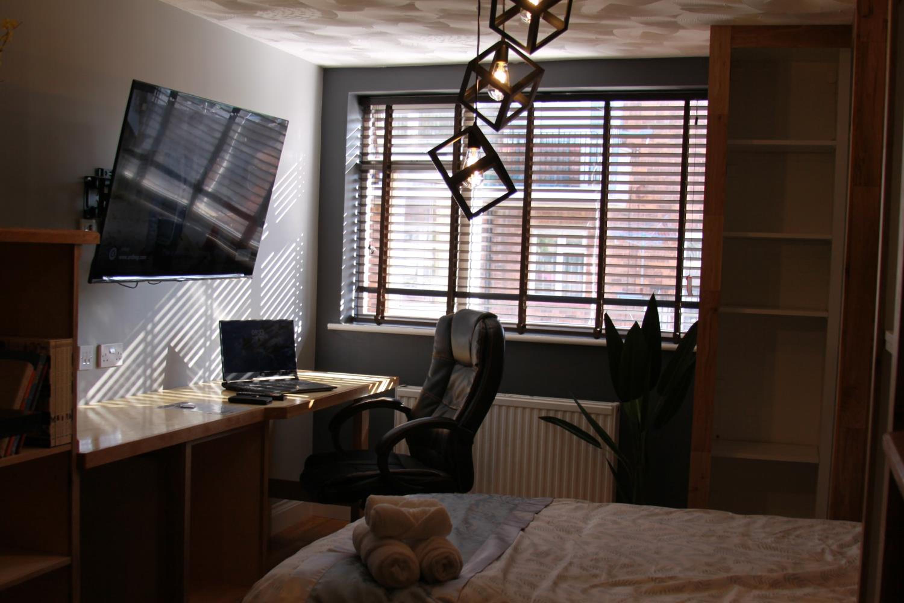College Street Abode view 3