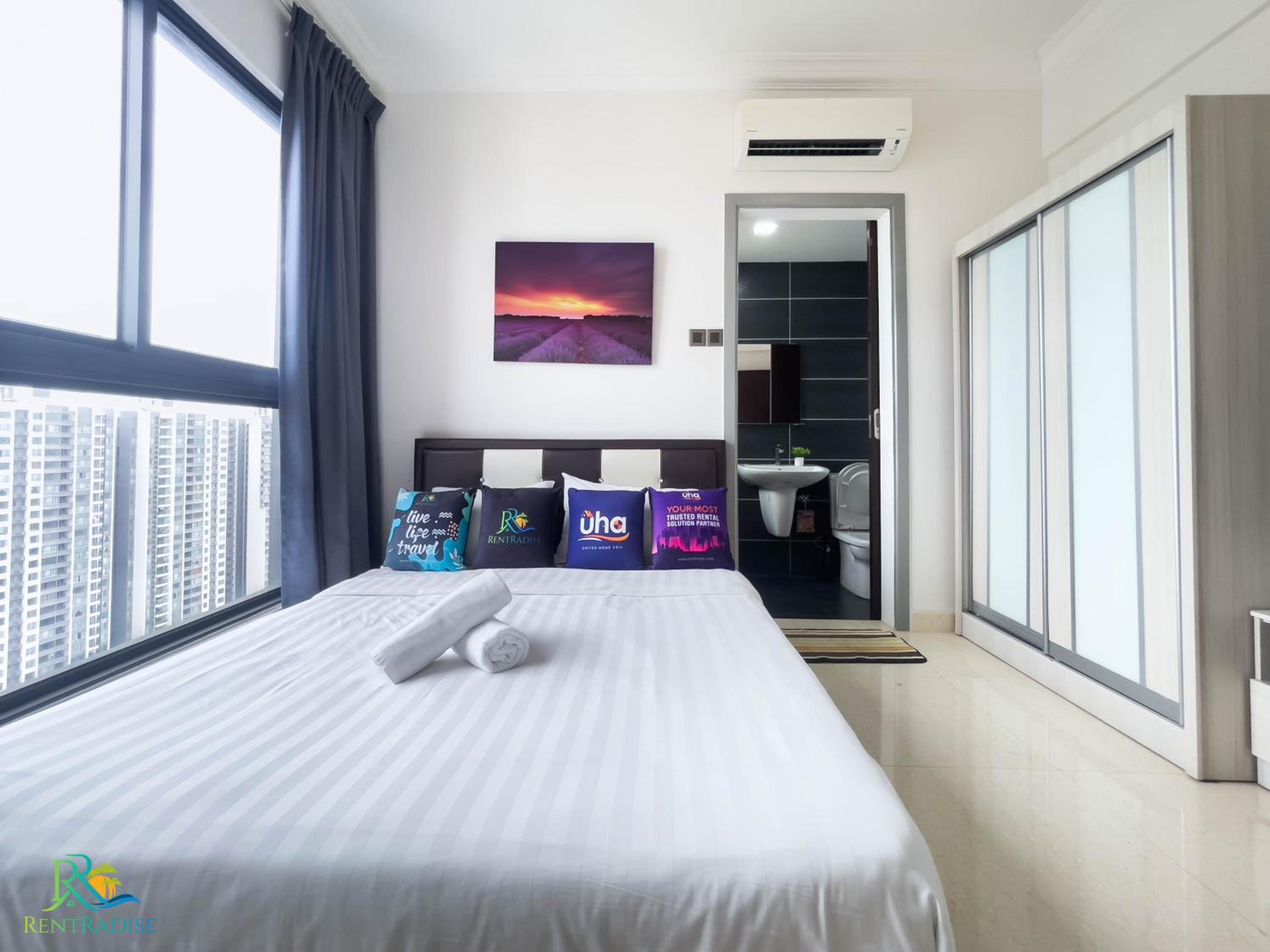 VSummer Suites by RR JBcity