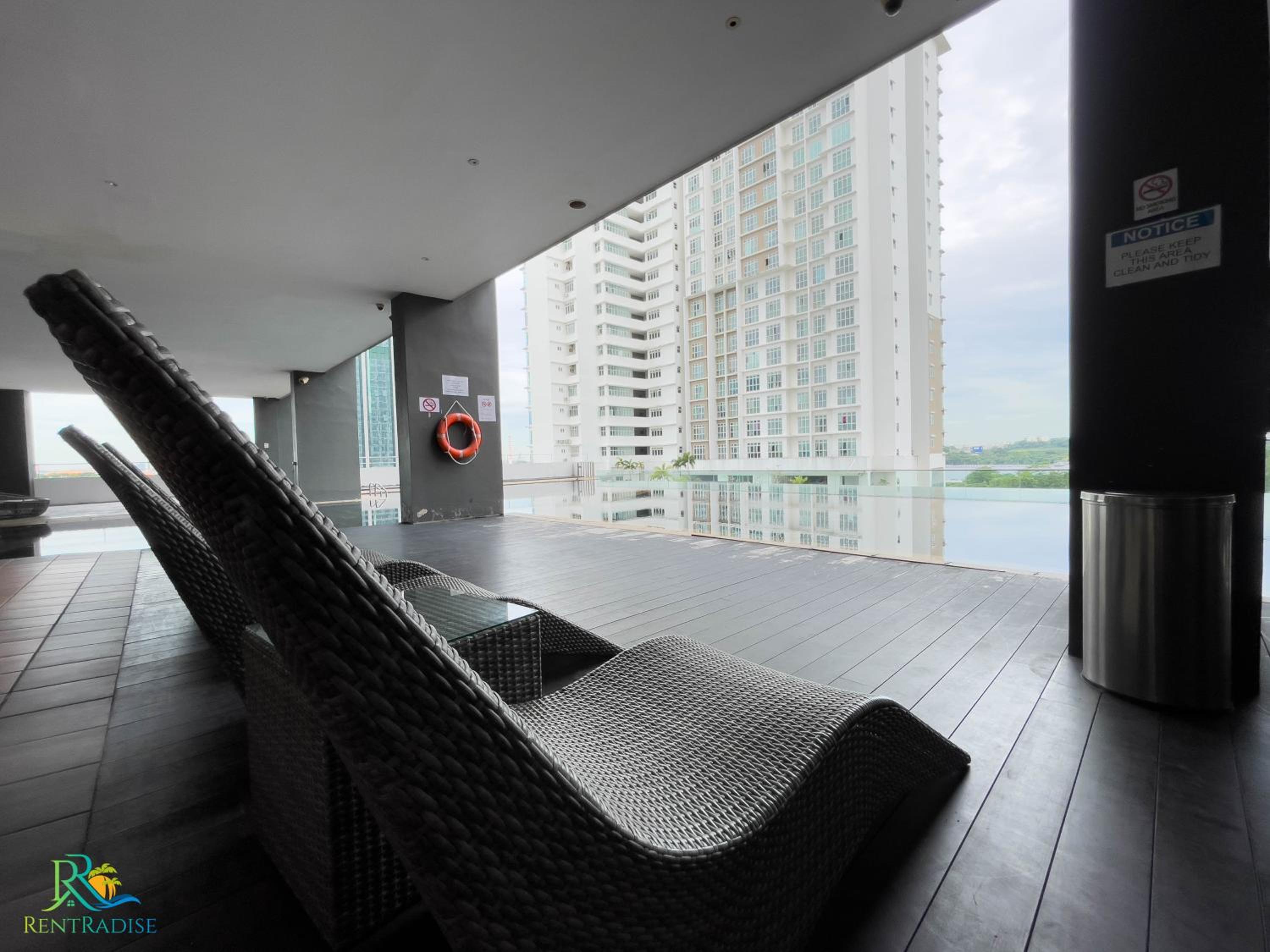 VSummer Suites by RR JBcity