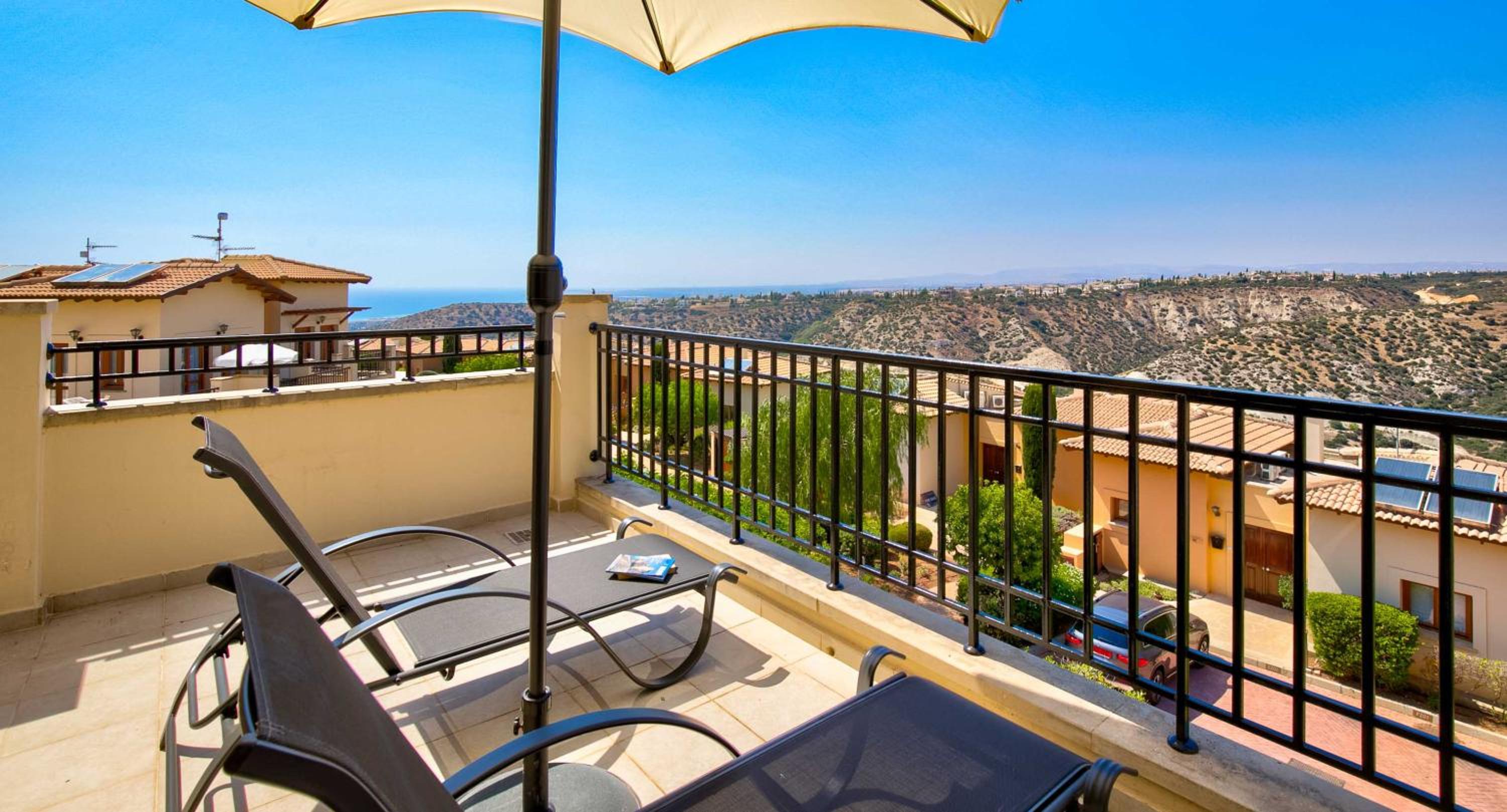 Charming Apartment MZ11 with beautiful coastal views Aphrodite Hills Resort view 4