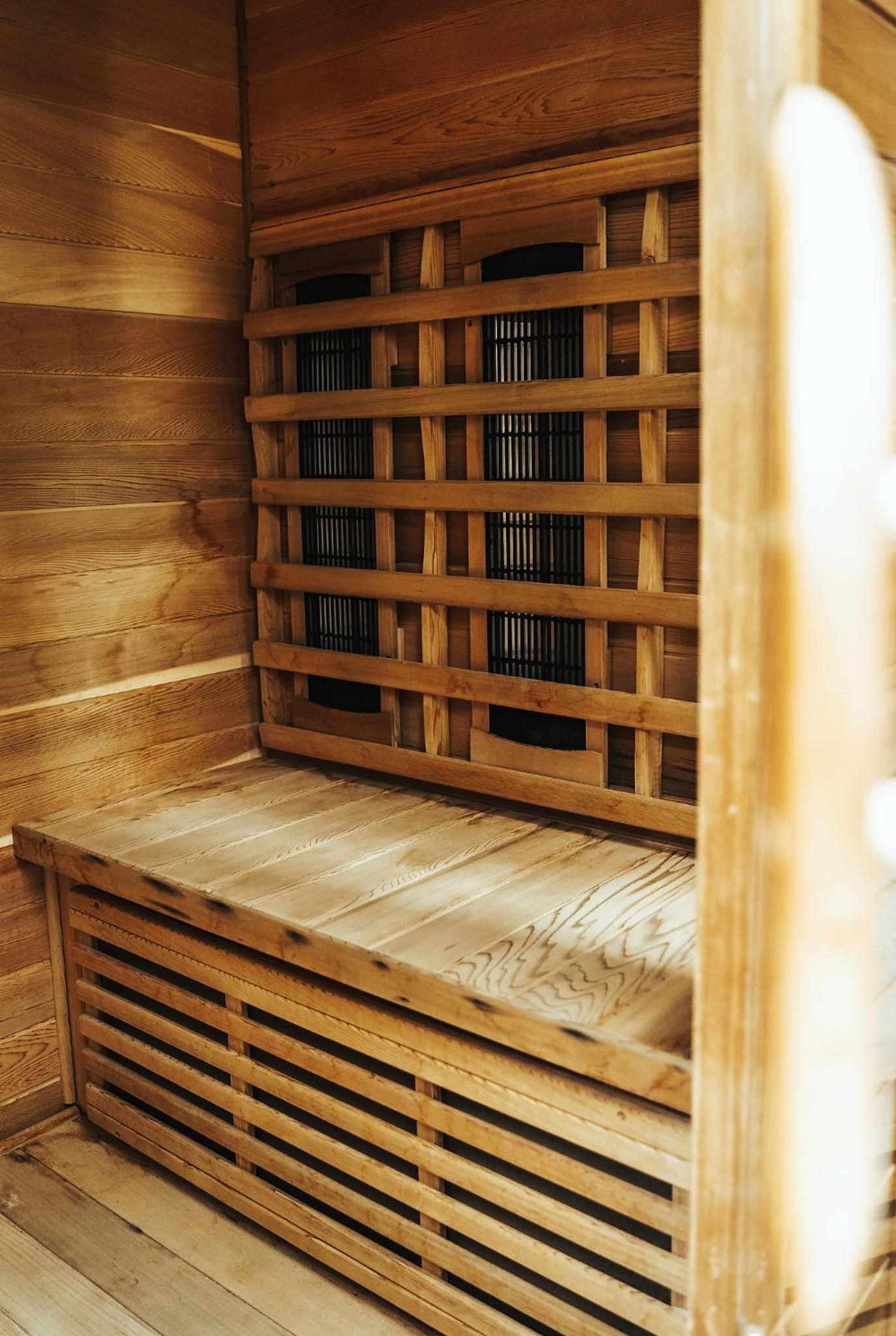 Villa latrille - piscine - sauna - jacuzzi view 5
