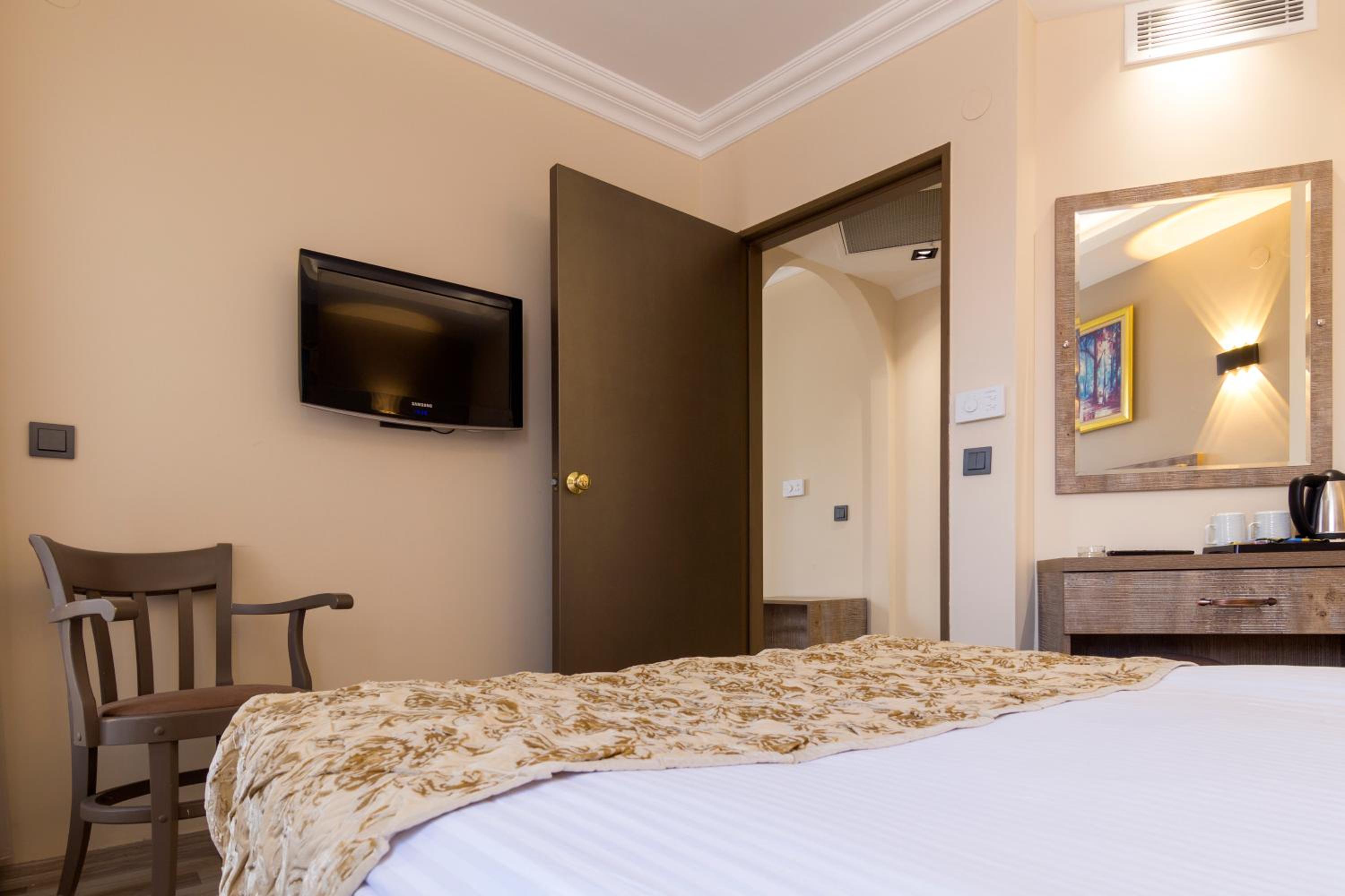 Ankara Royal Hotel - Image 19