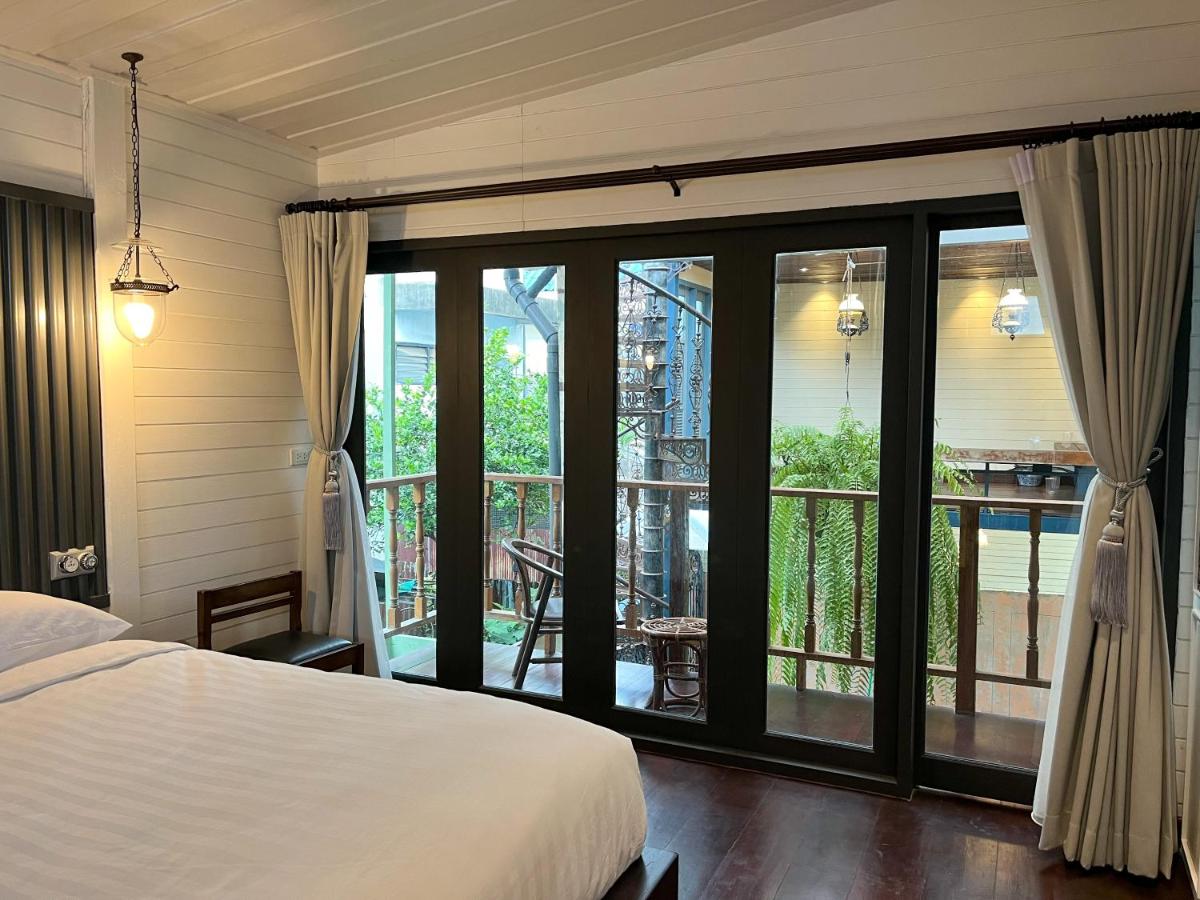 Priya Boutique House