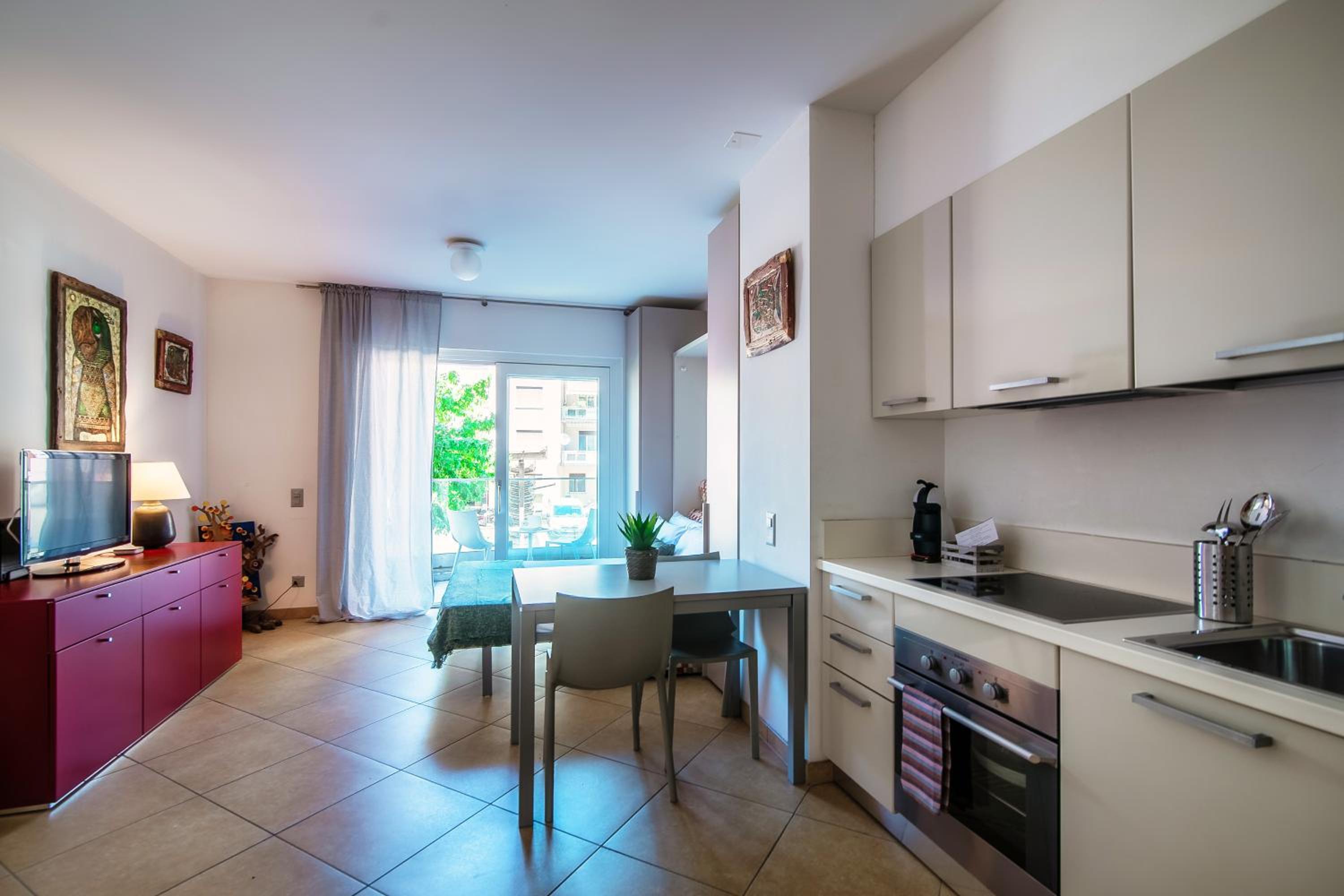 Prestige 7 by Quokka 360 - Quiet Studio with Balcony