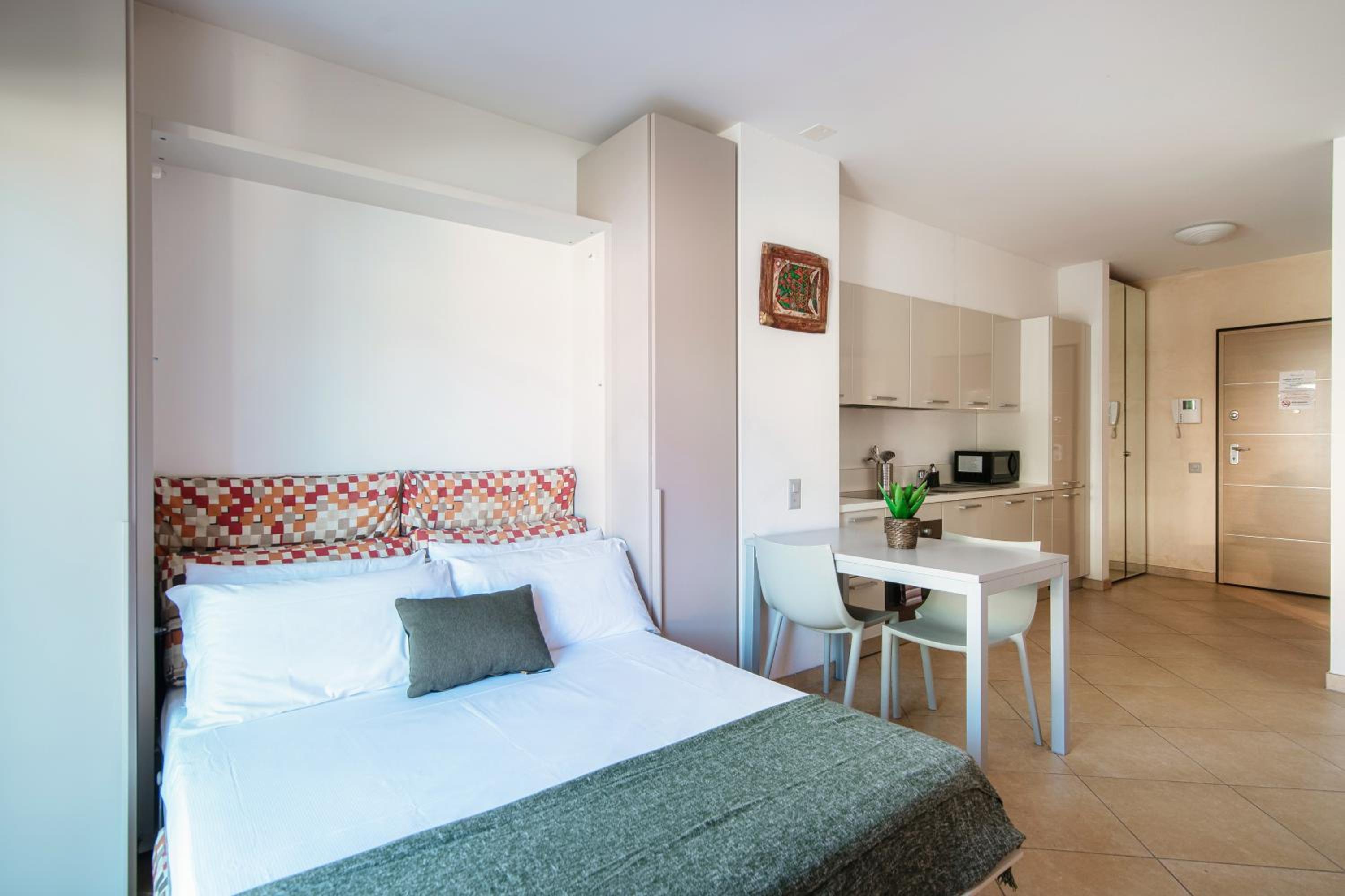 Prestige 7 by Quokka 360 - Quiet Studio with Balcony