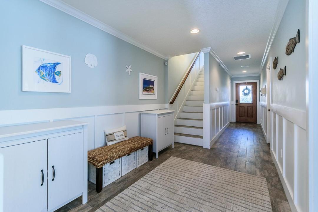 Near Mayo Clinic 2 Blocks From Ocean 4 Bedroom Pet Friendly Home view 3
