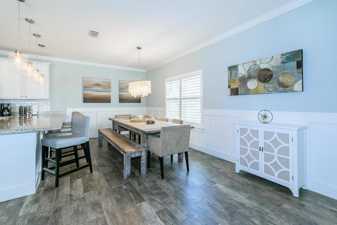 Near Mayo Clinic 2 Blocks From Ocean 4 Bedroom Pet Friendly Home view 5