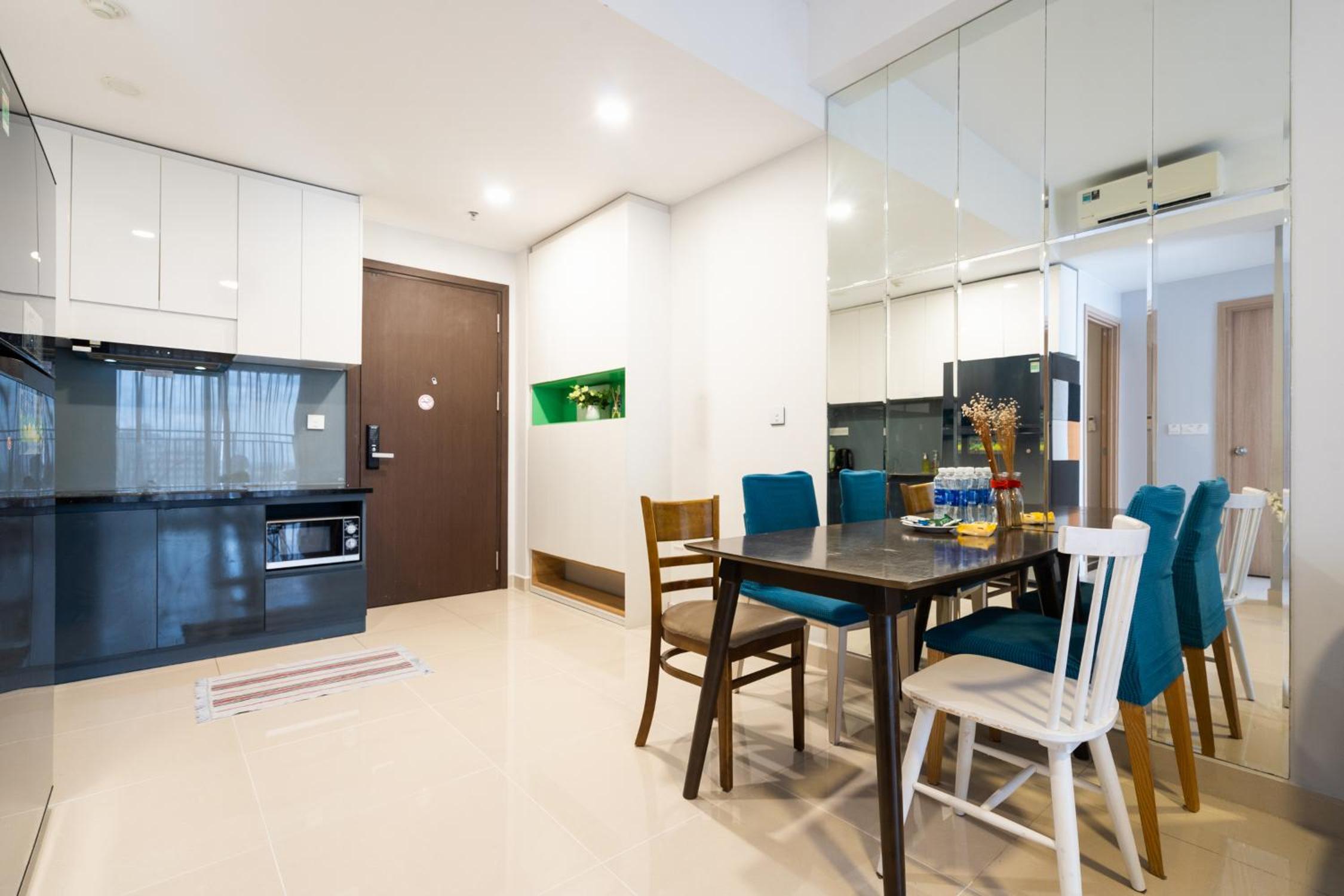 Kirakuan Luxury 2BR Pool/Gym