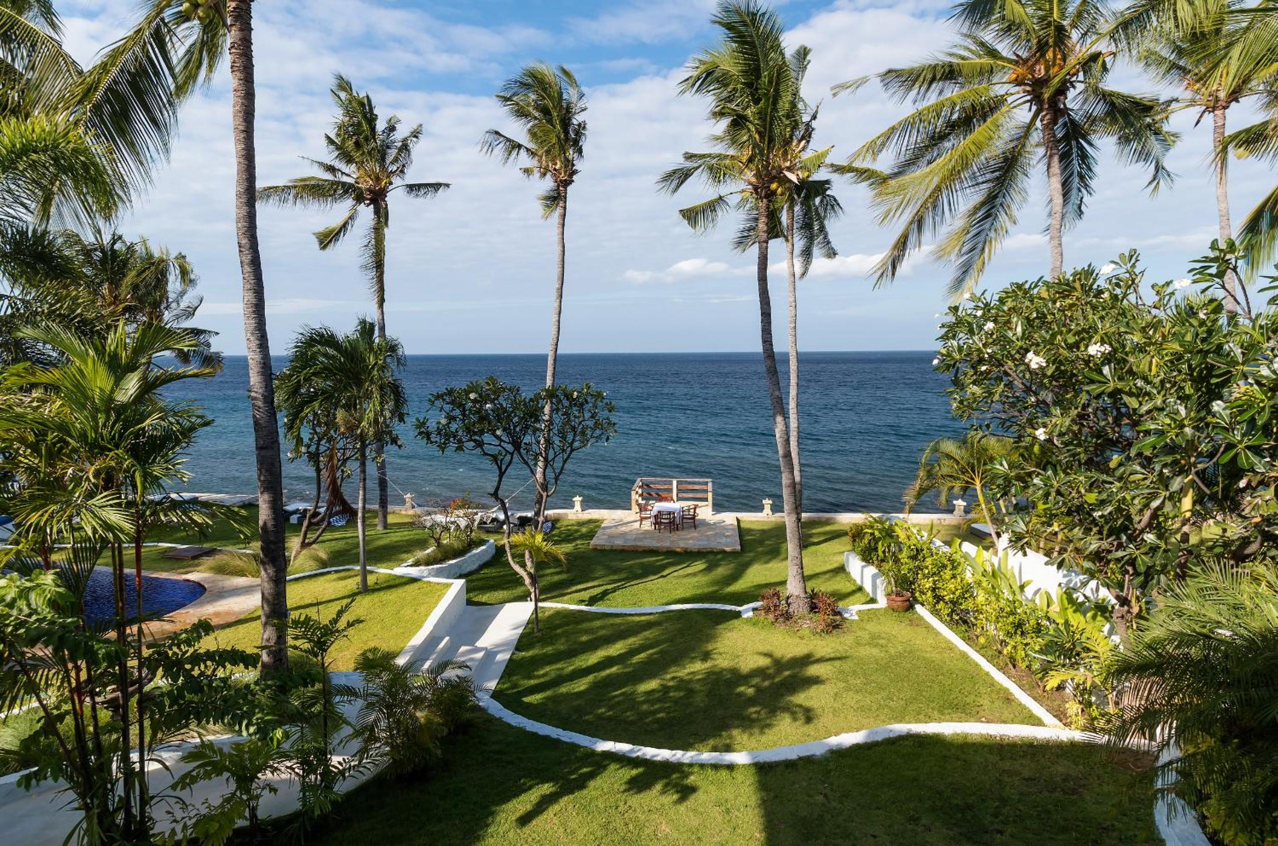 Kanna Seafront Estate Tulamben