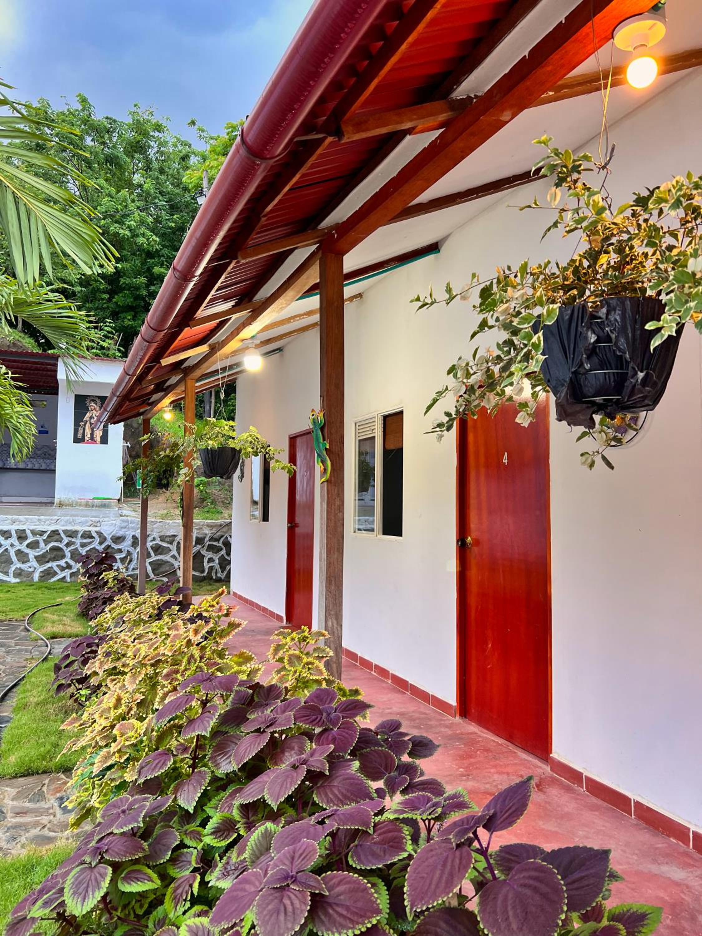 Cabañas Orlando y Más Na' Tayrona