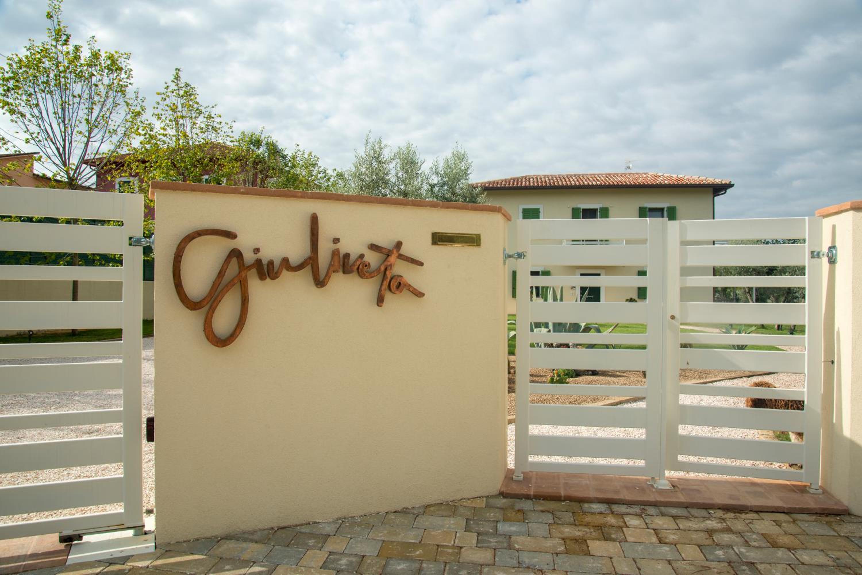GIULIVETO Bed and Breakfast view 4
