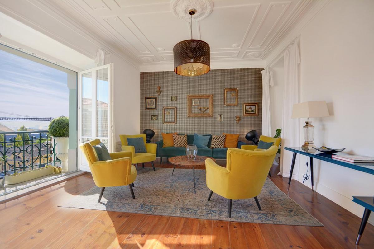Magnificent Lisbon Apartment by LovelyStay