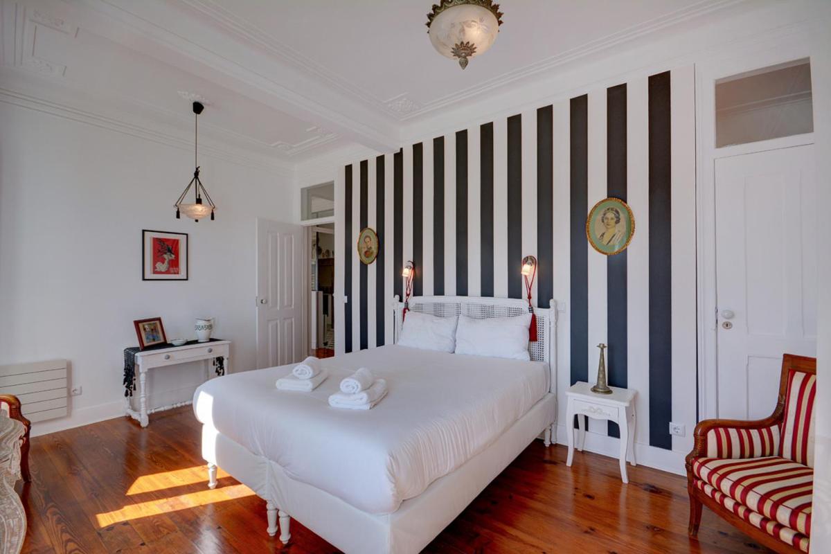 Magnificent Lisbon Apartment by LovelyStay