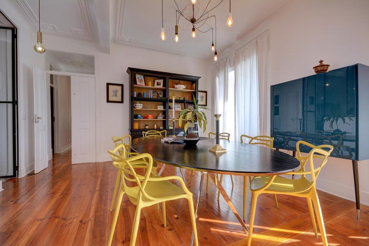Magnificent Lisbon Apartment by LovelyStay
