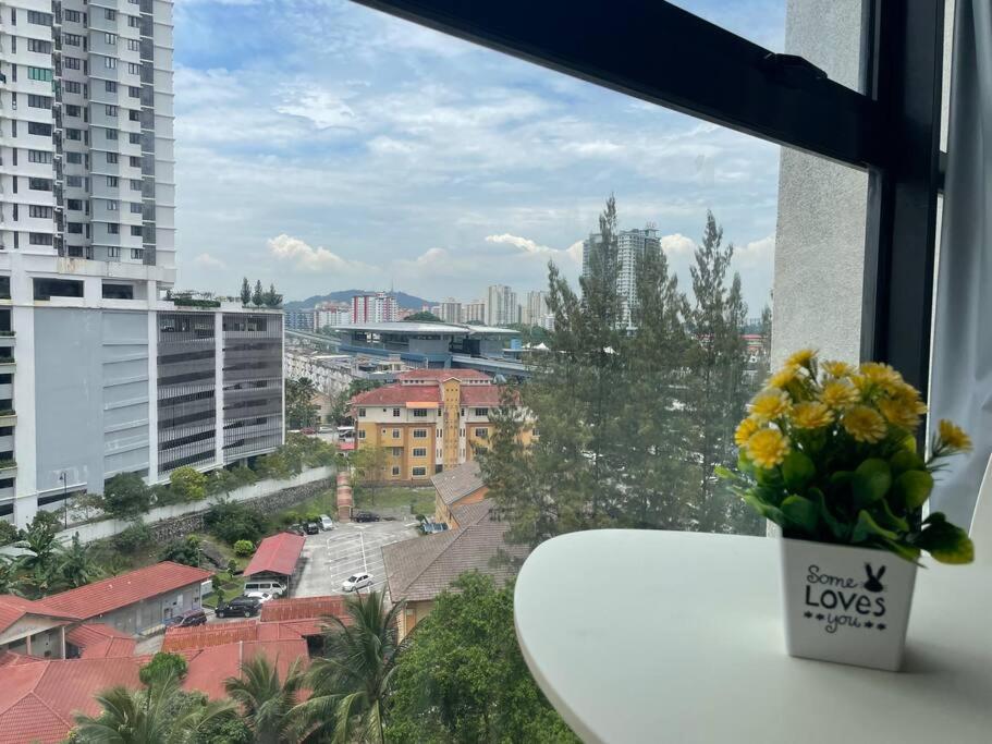 Cozy Home with Private Jacuzzi at KL City 806
