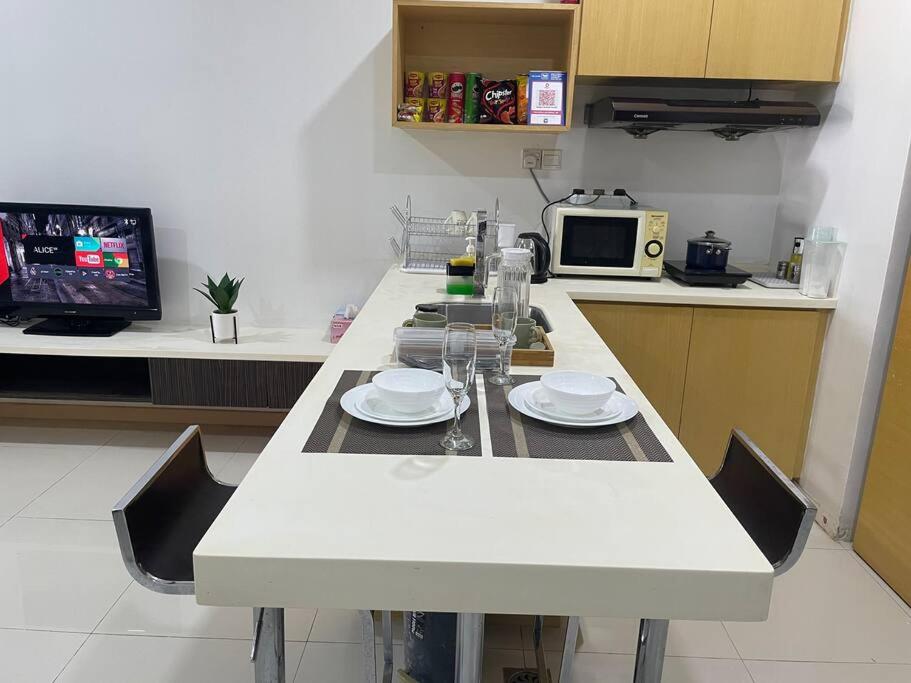 Cozy Home with Private Jacuzzi at KL City 806