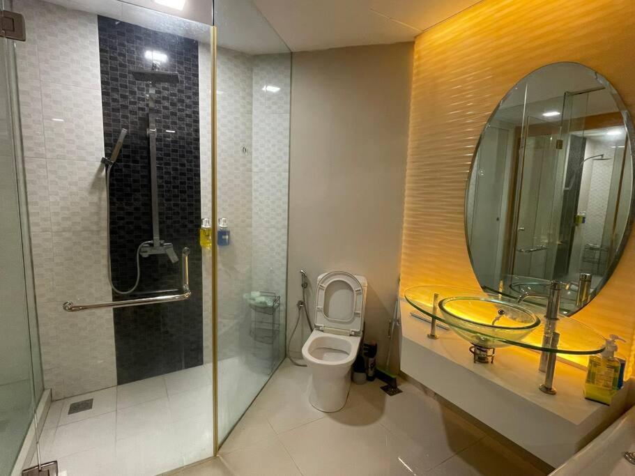 Staycation with Private Jacuzzi @ KL Downtown 1711