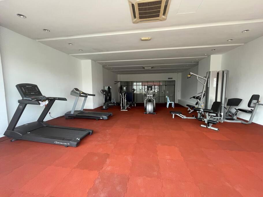 Staycation with Private Jacuzzi @ KL Downtown 1711