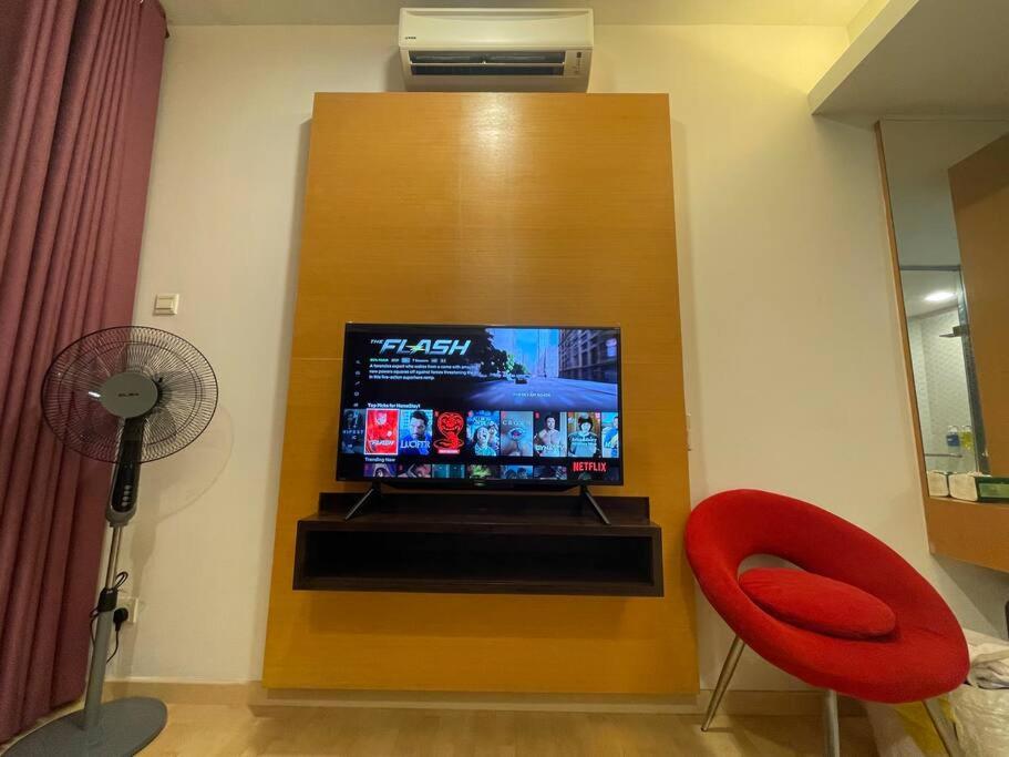Staycation with Private Jacuzzi @ KL Downtown 1711