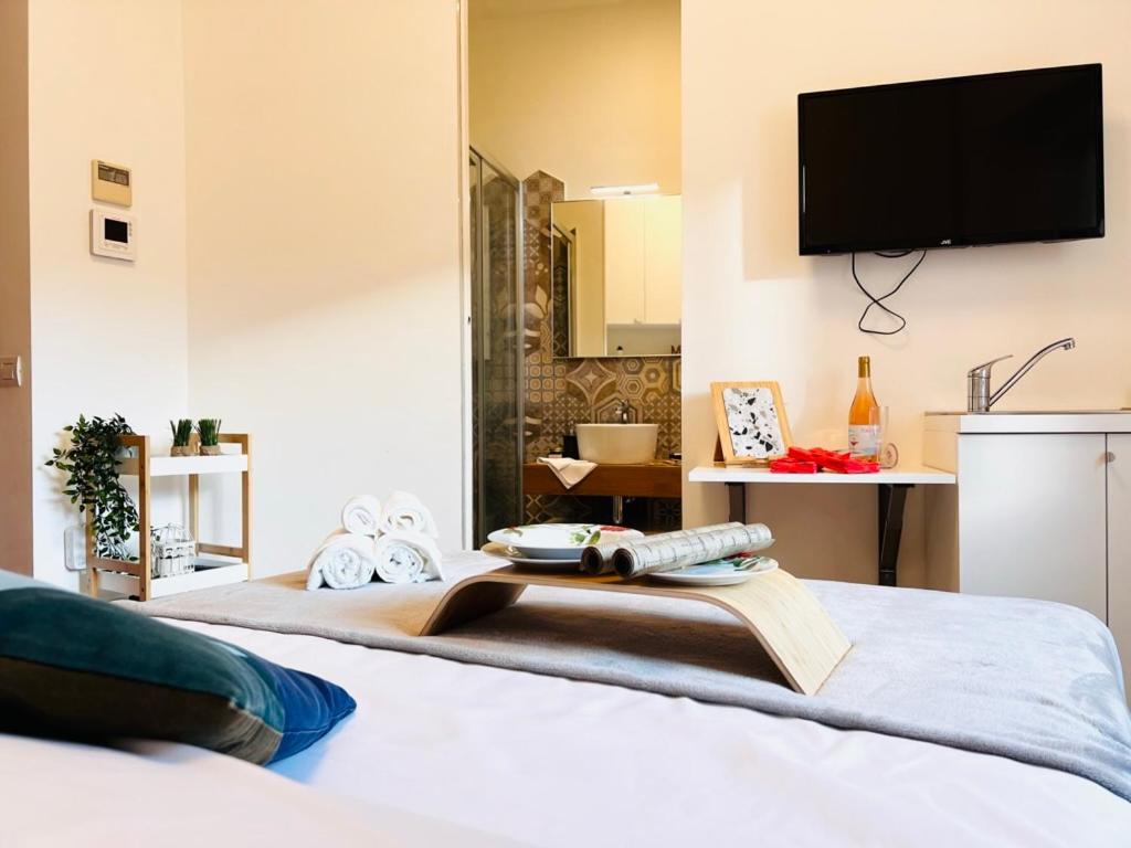 hotel room