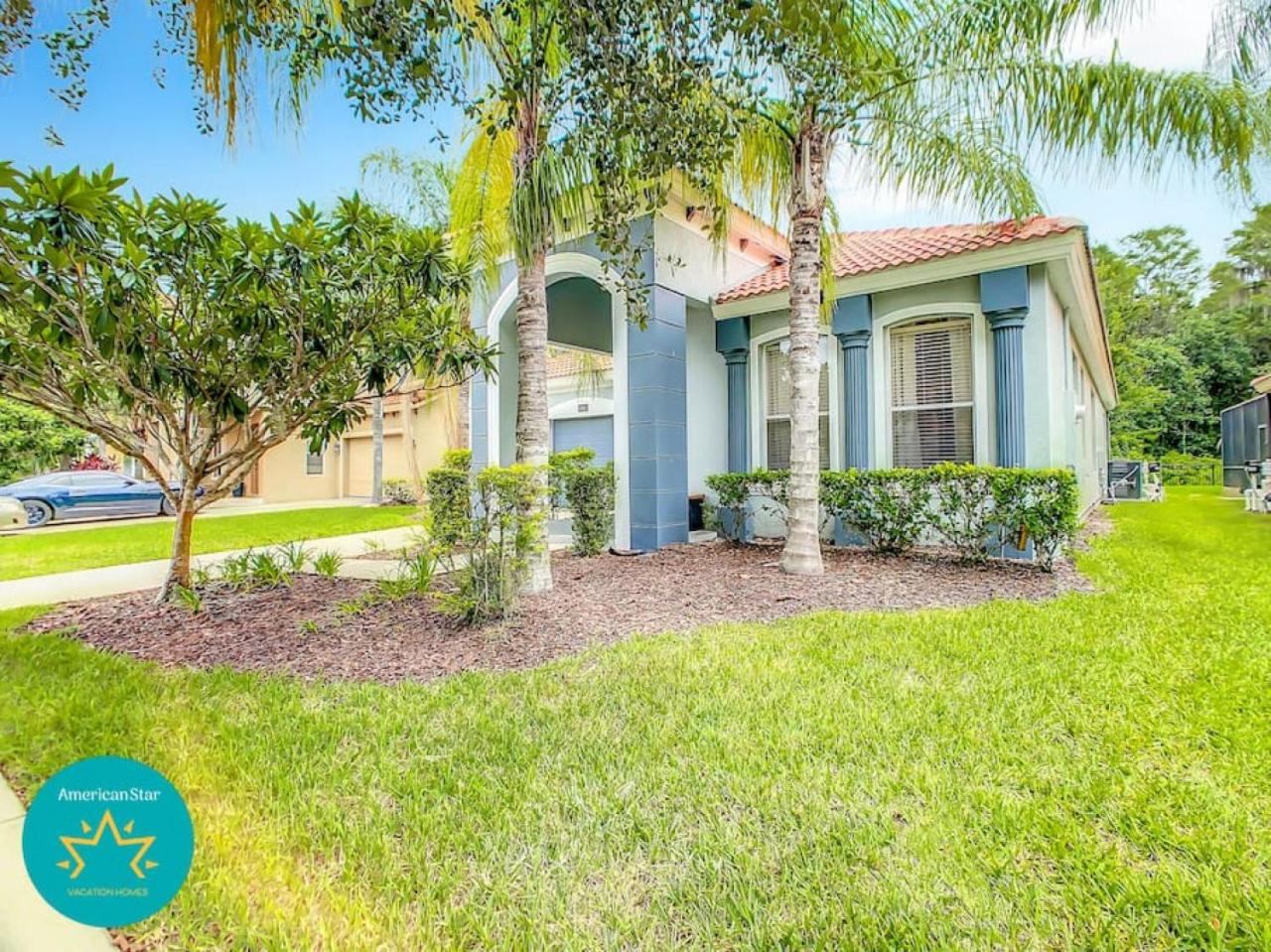 4BR Family Home Pvt Pool BBQ view 4