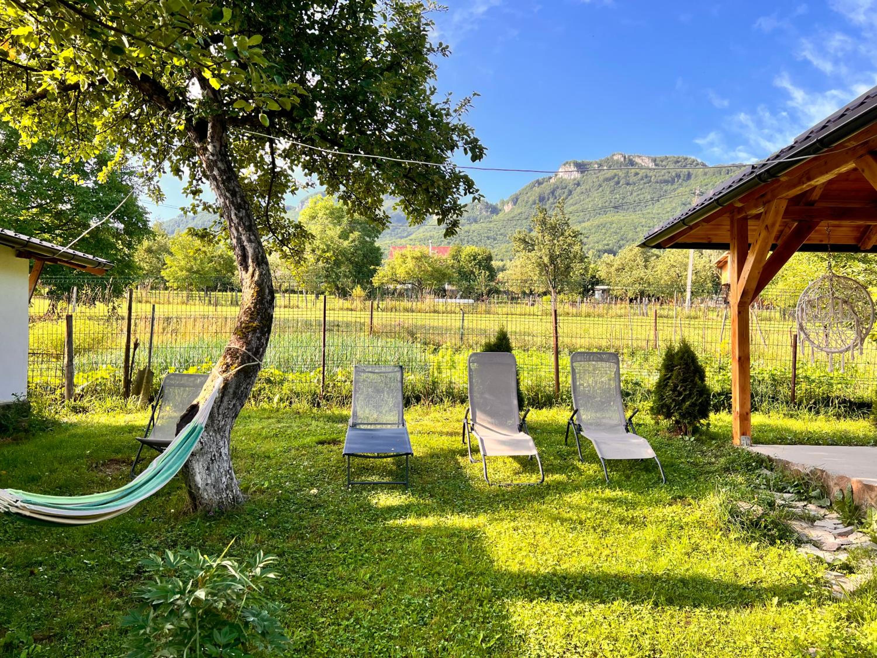 Cozy House Zărnești view 4